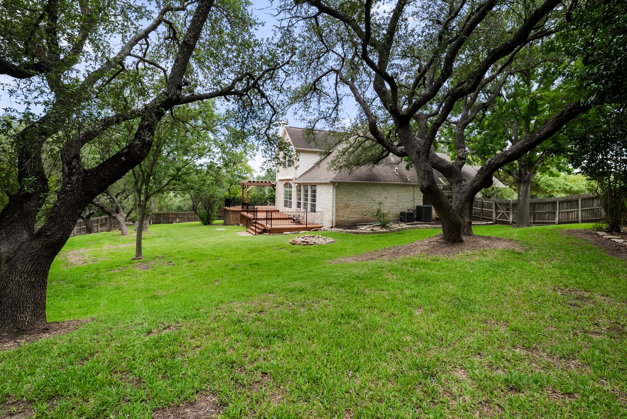 main property photo 31