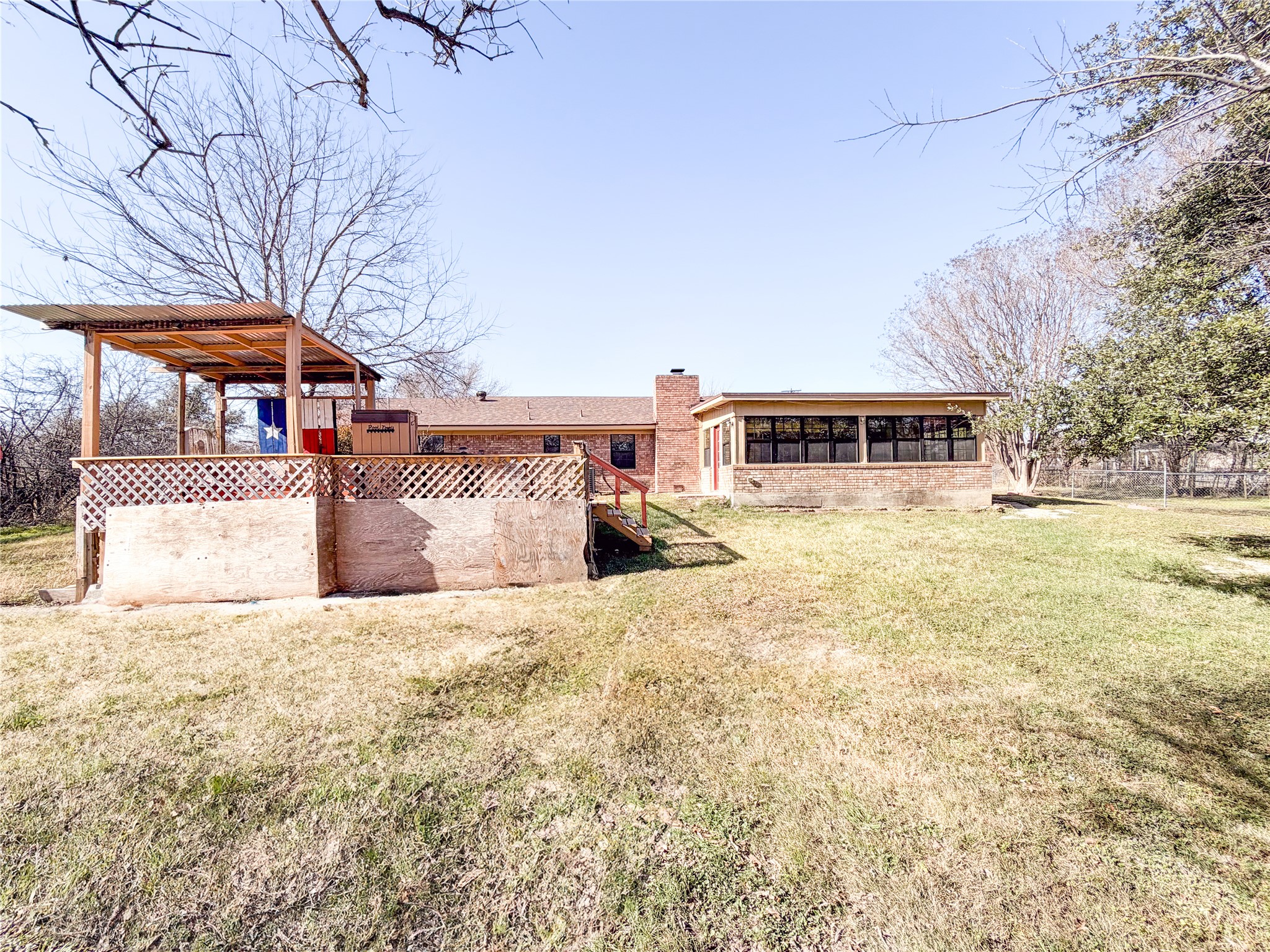 main property photo 18