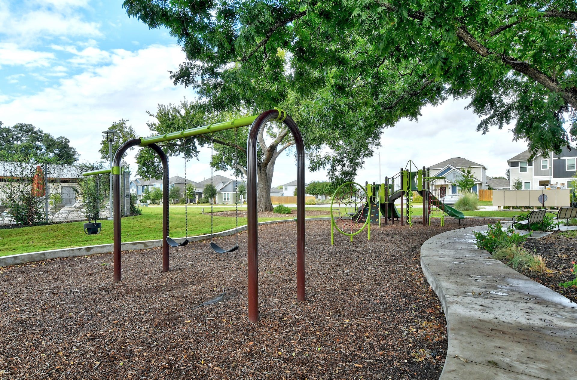 main property photo 31