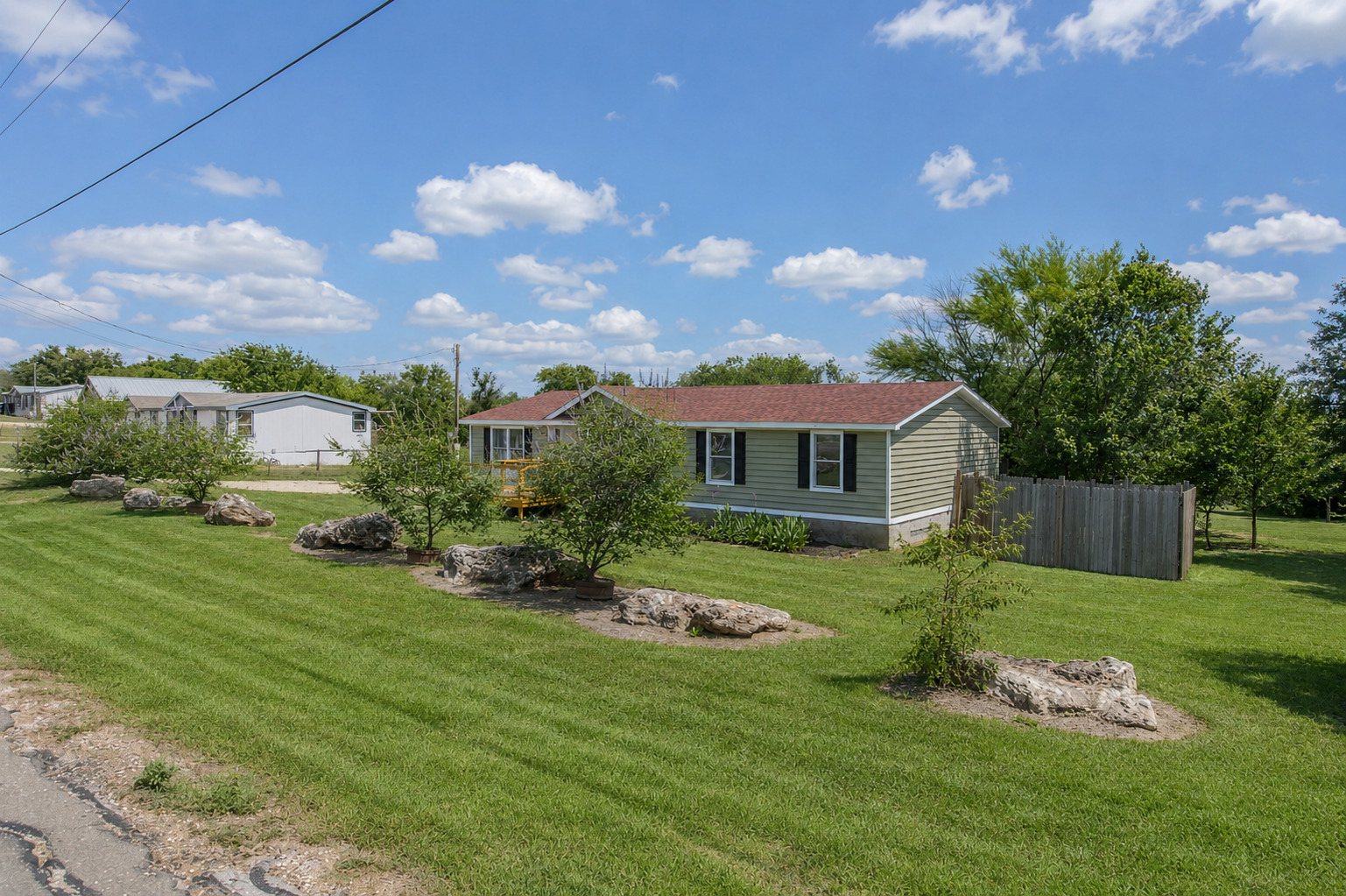 main property photo 25