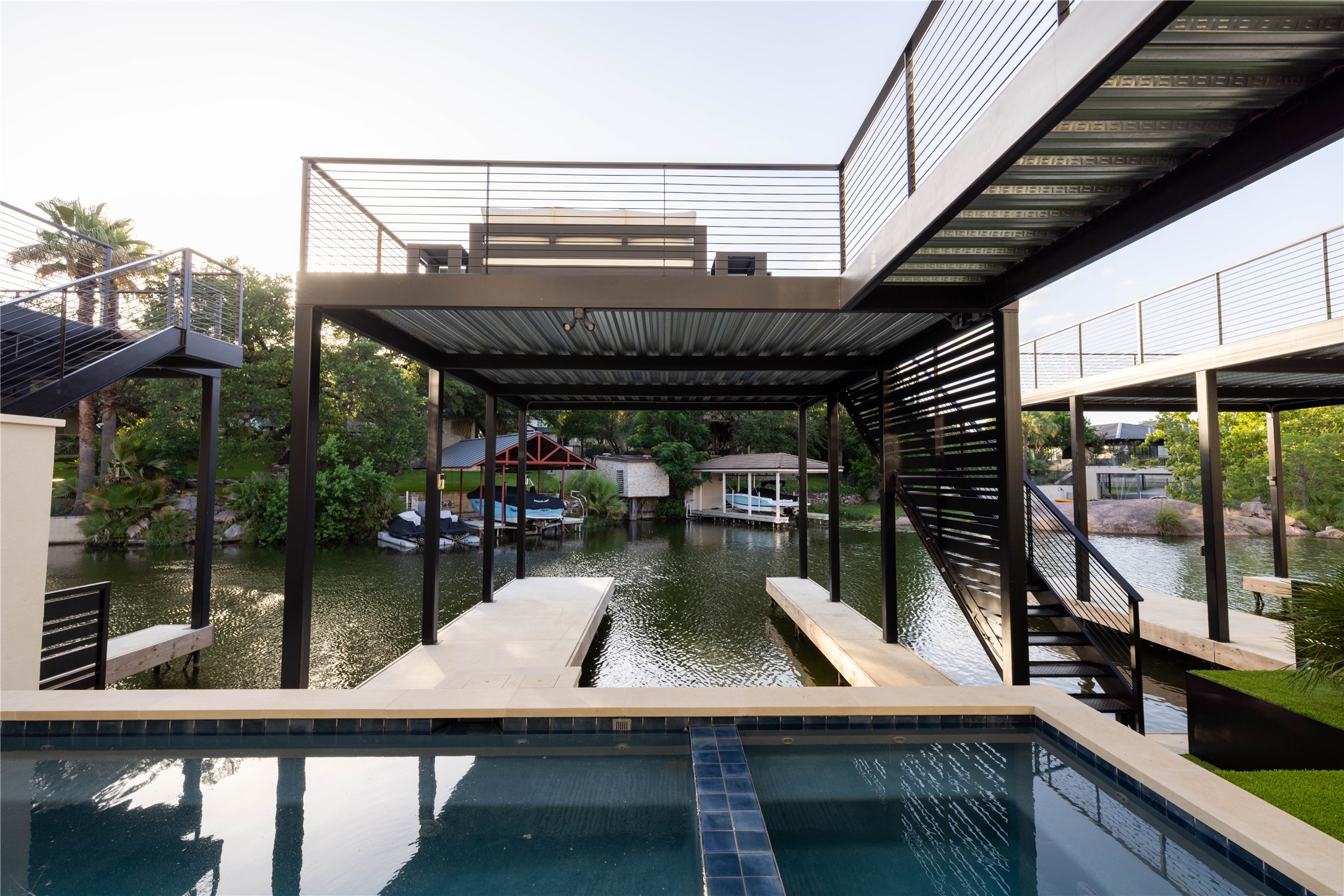 main property photo 31