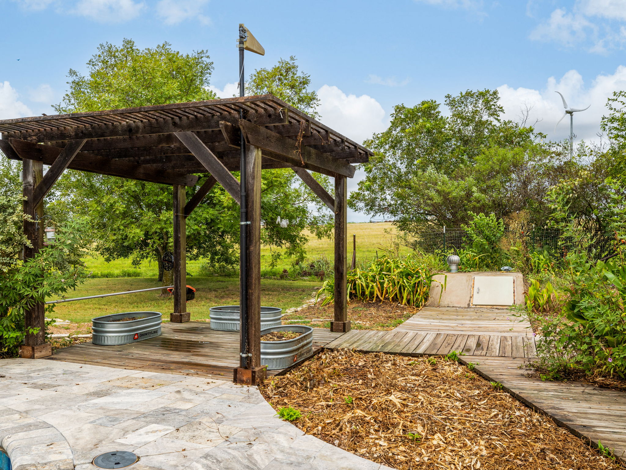 main property photo 29