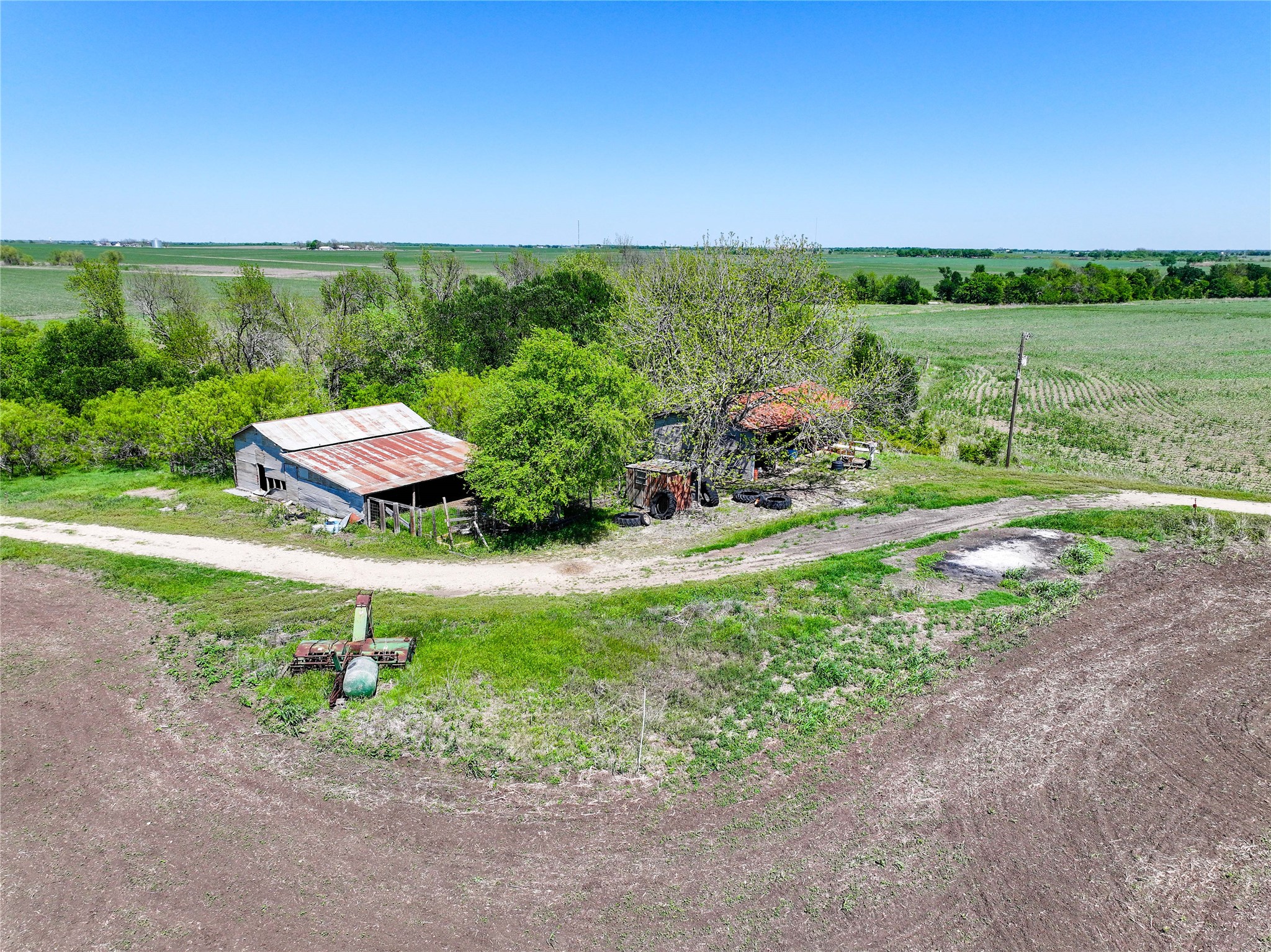 main property photo 10
