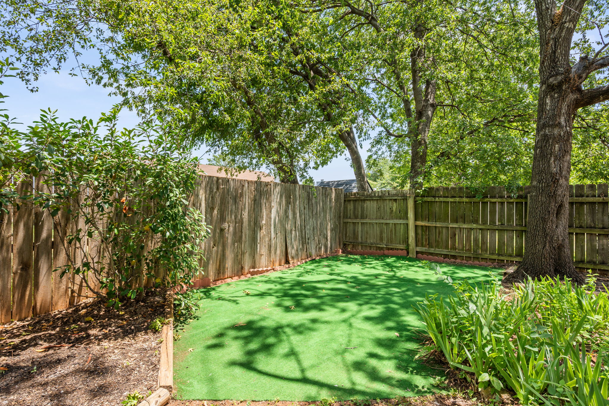 main property photo 25