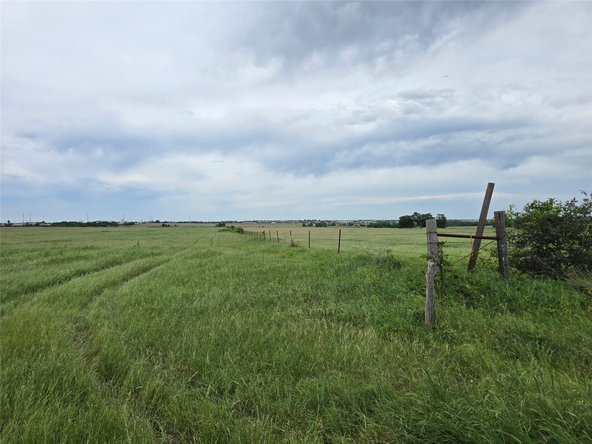 main property photo 7