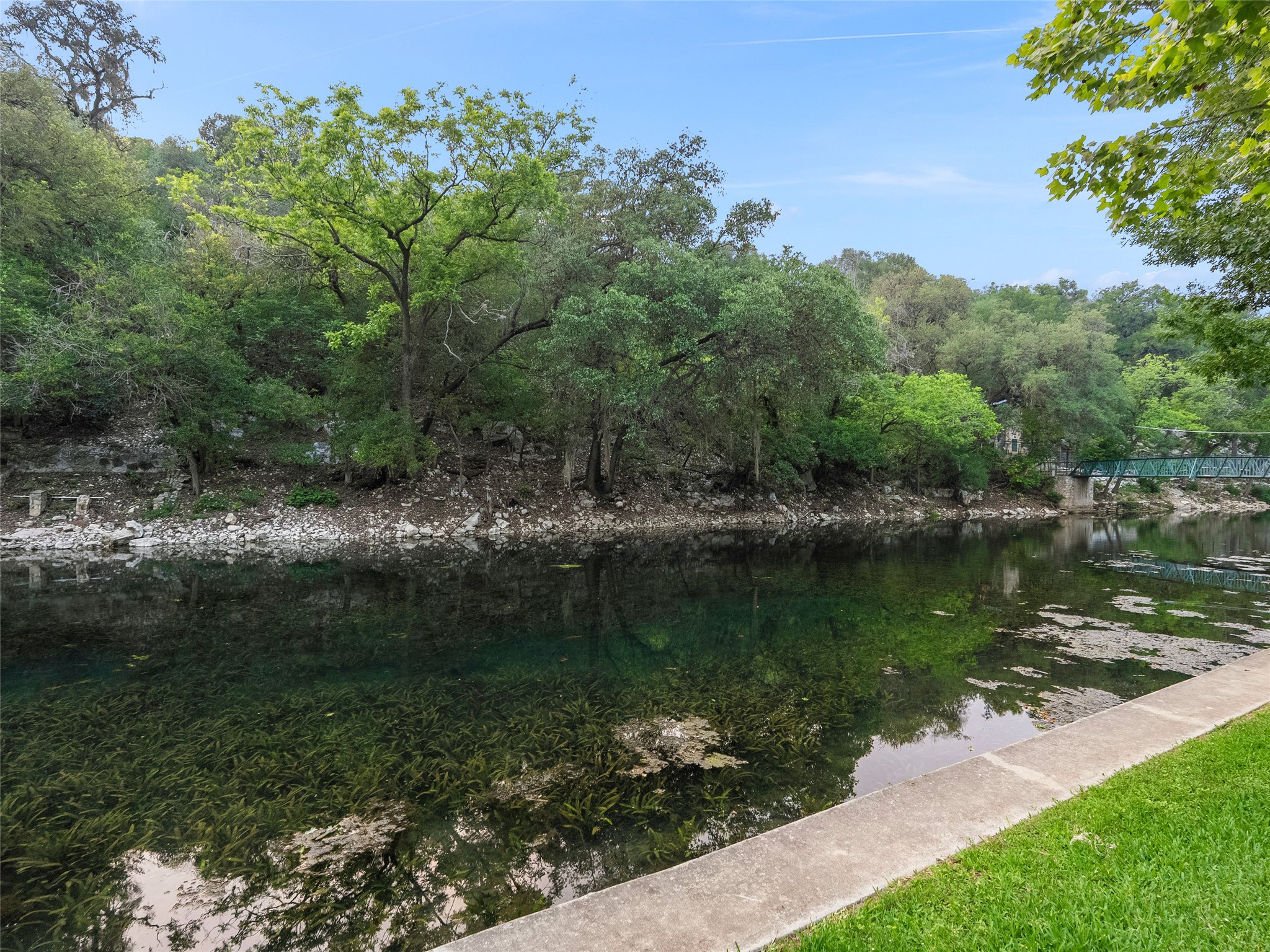 main property photo 33