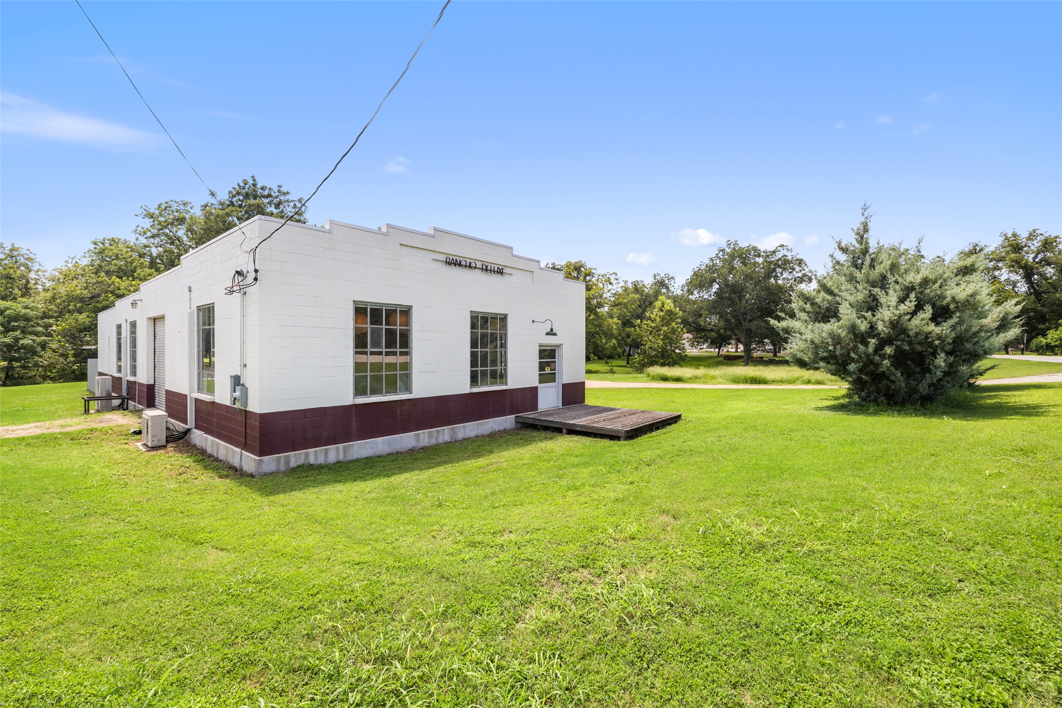 main property photo 4