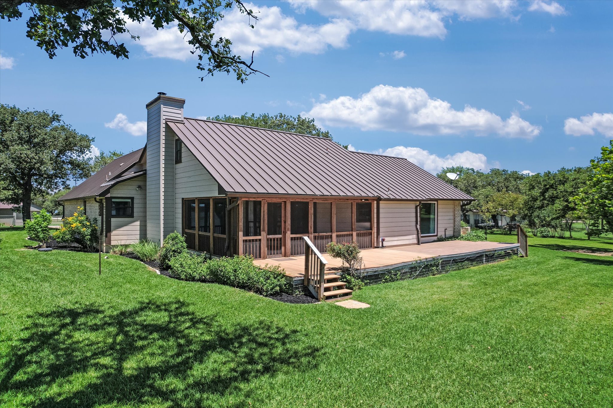 main property photo 29