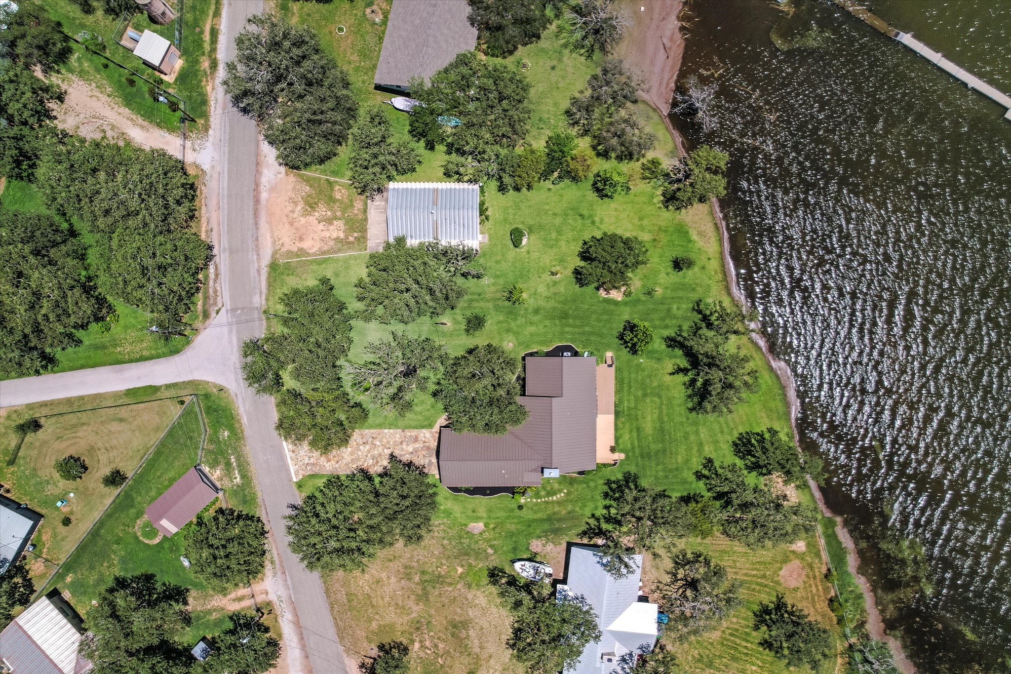 main property photo 31