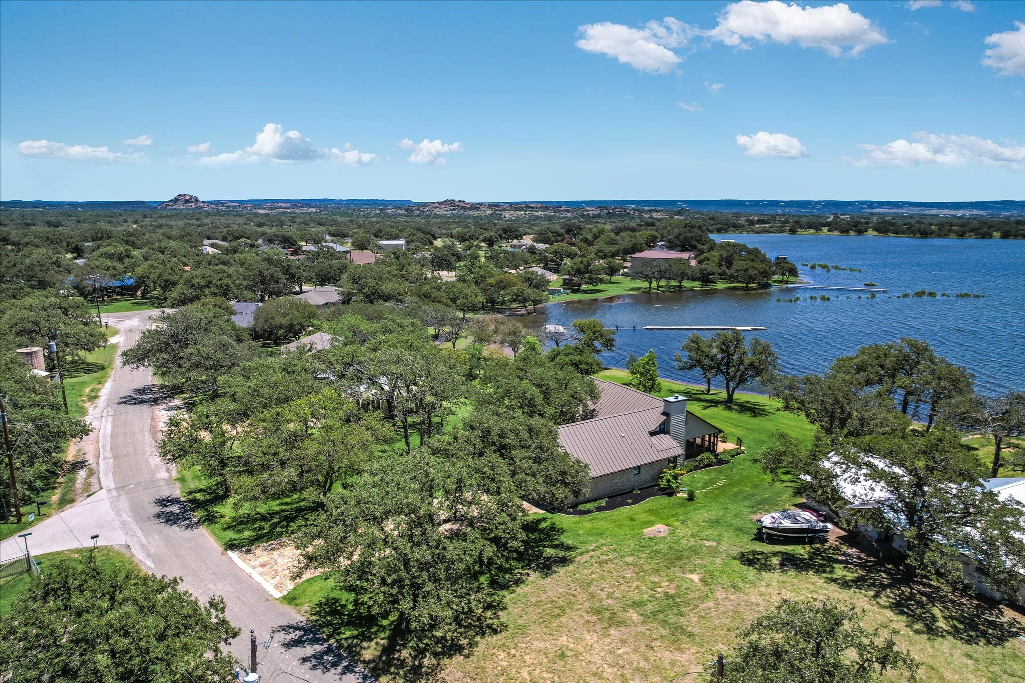 main property photo 32