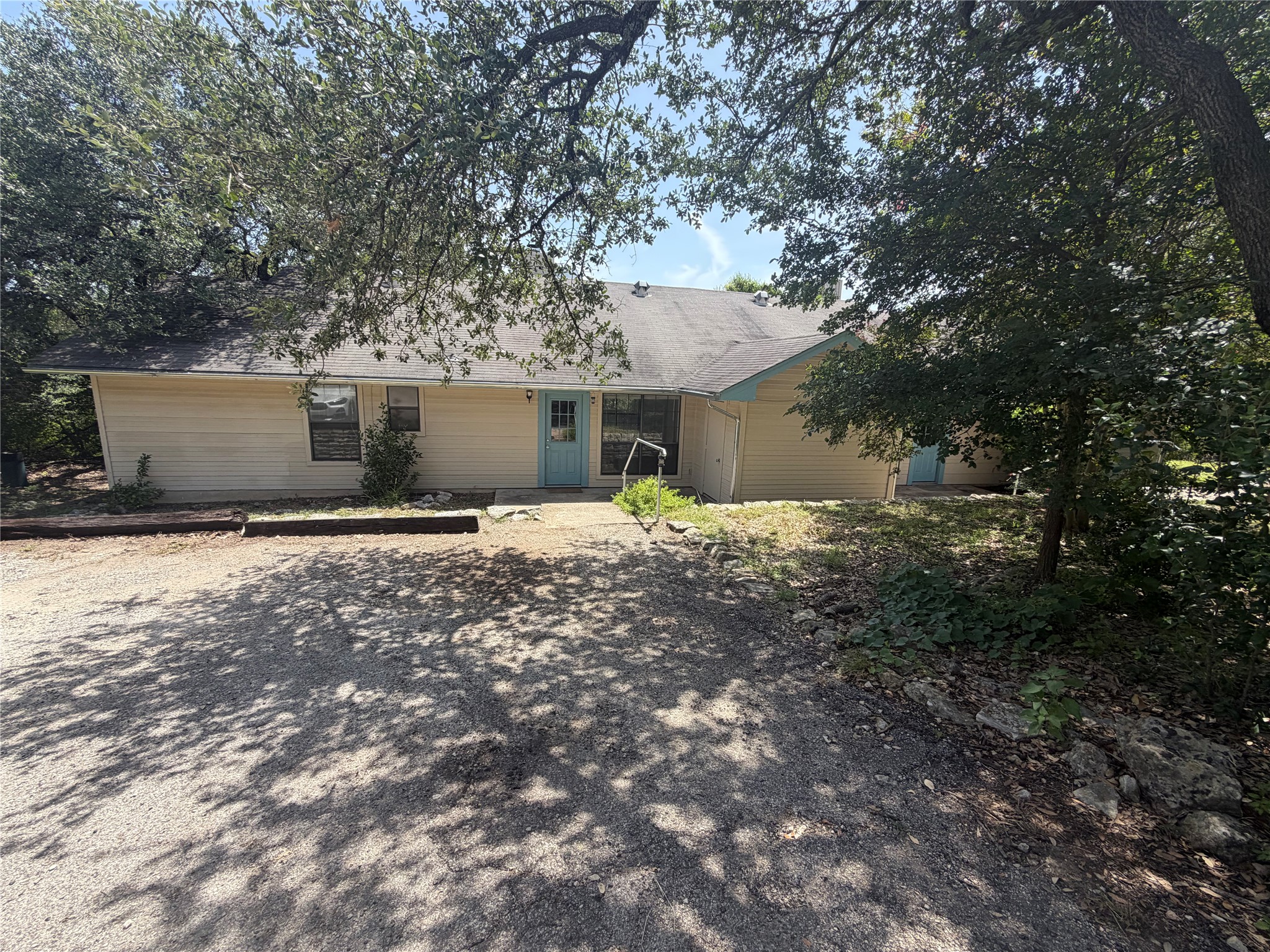 main property photo 19