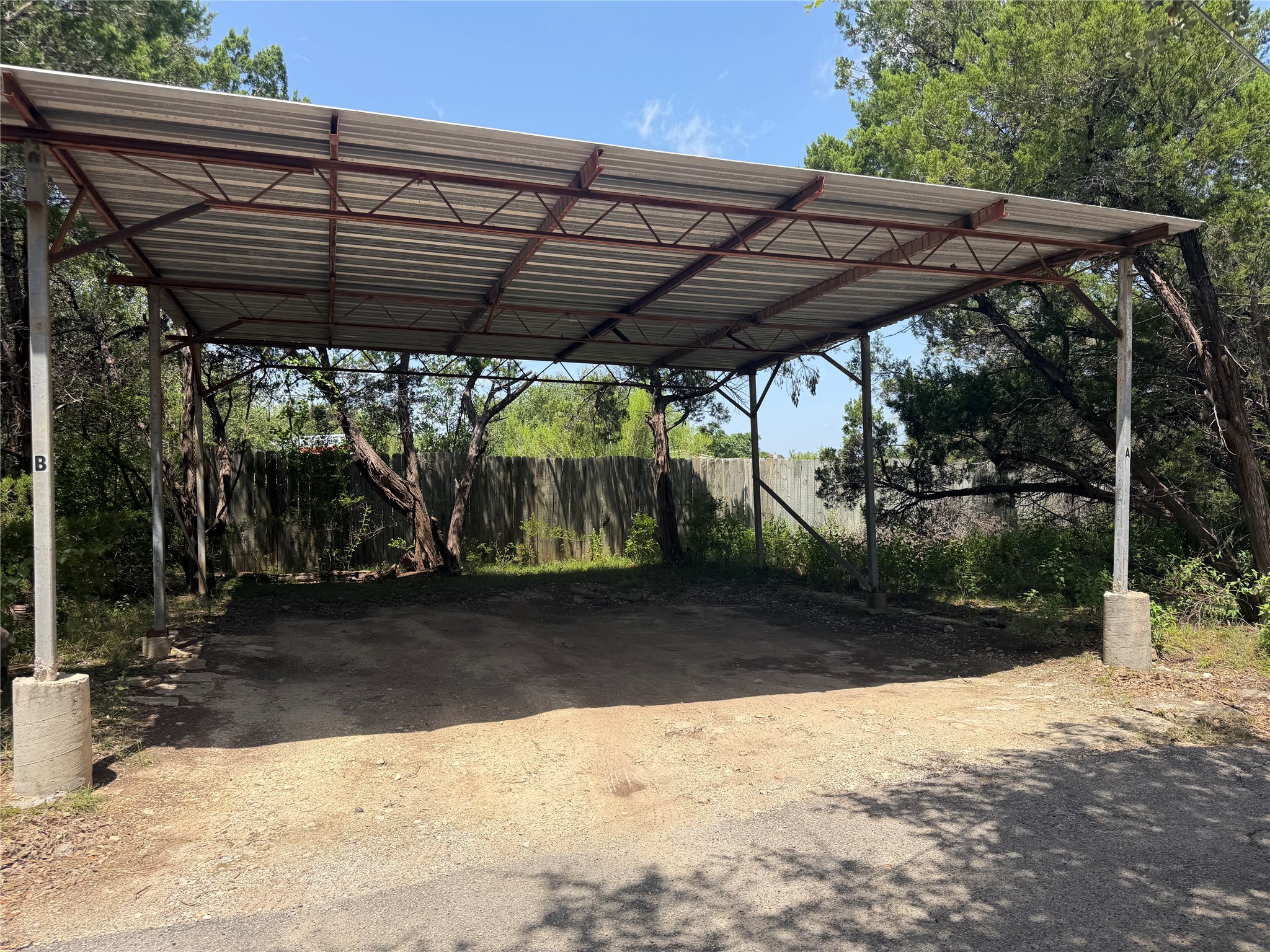 main property photo 4