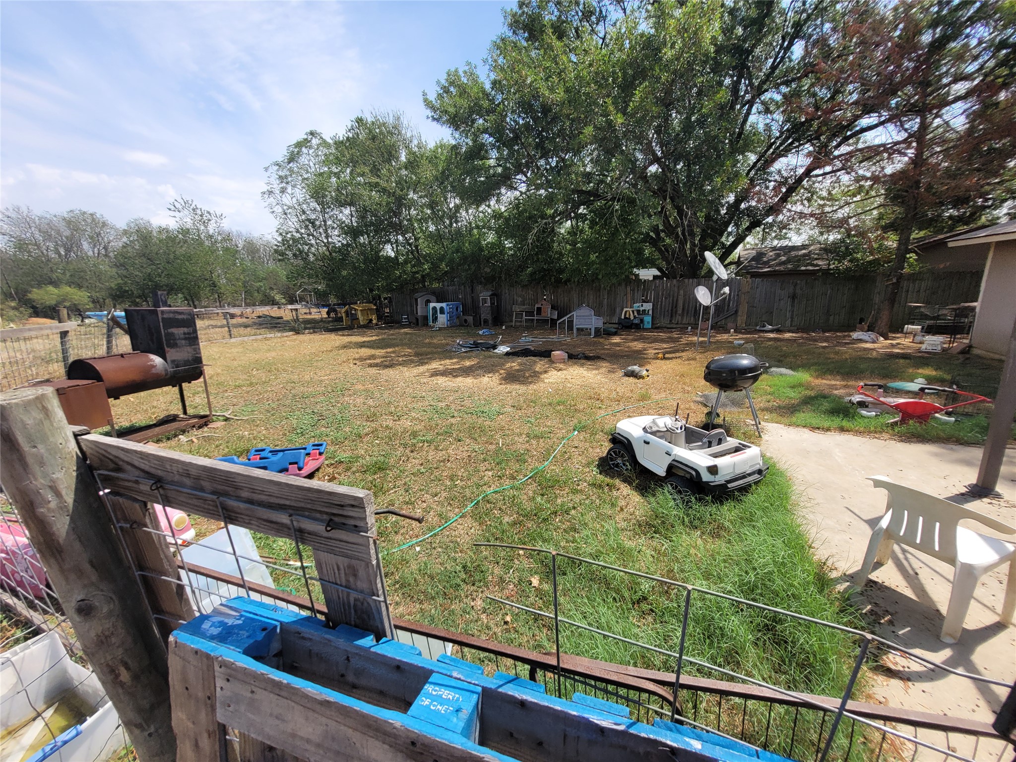 main property photo 9