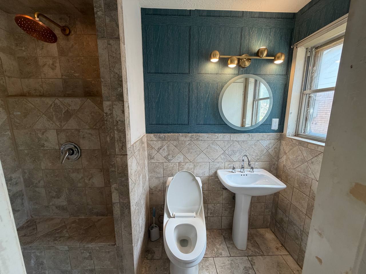 main property photo 17