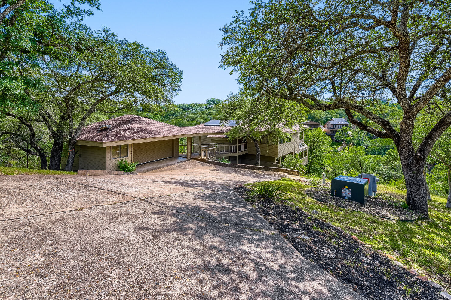 main property photo 35