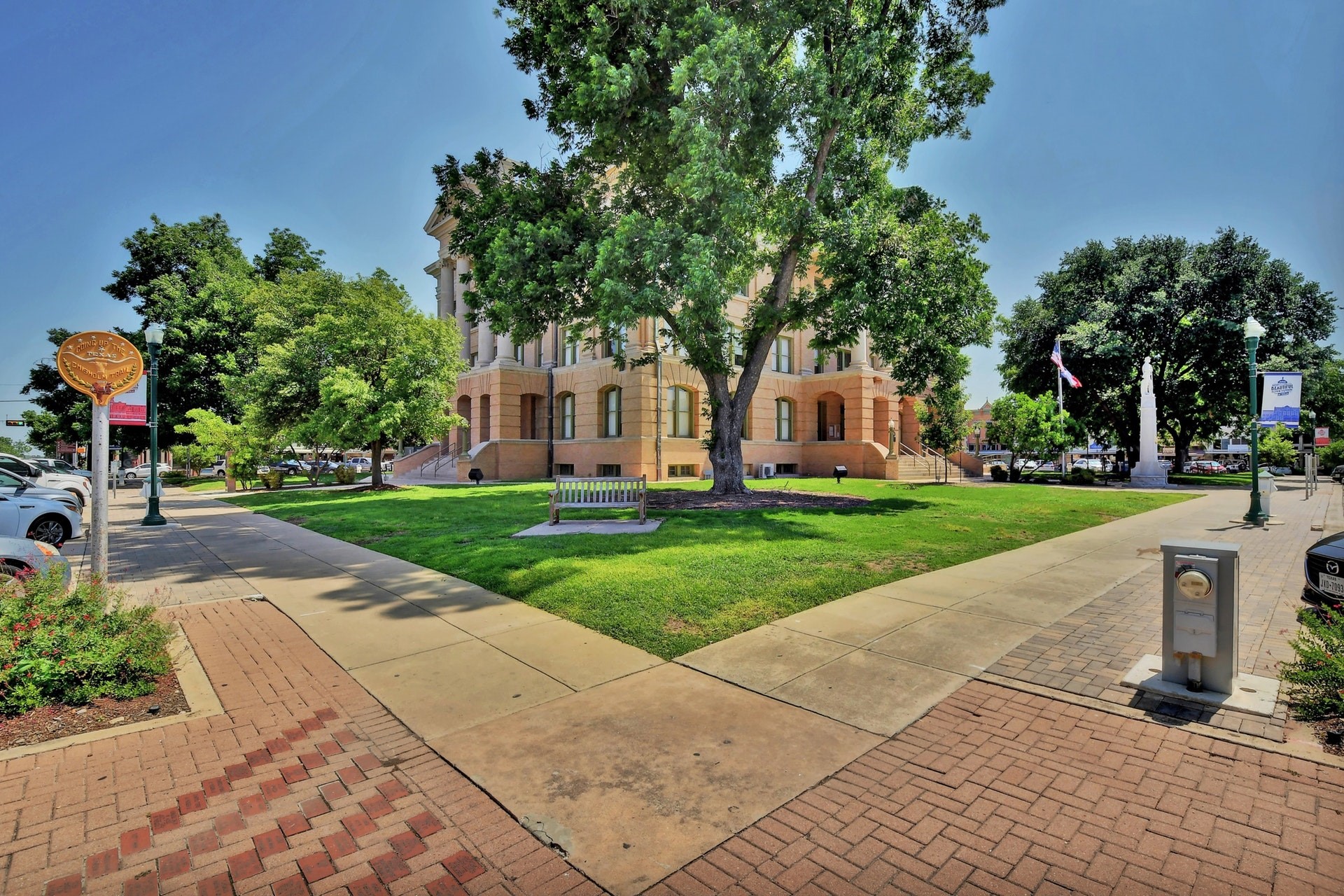 main property photo 25