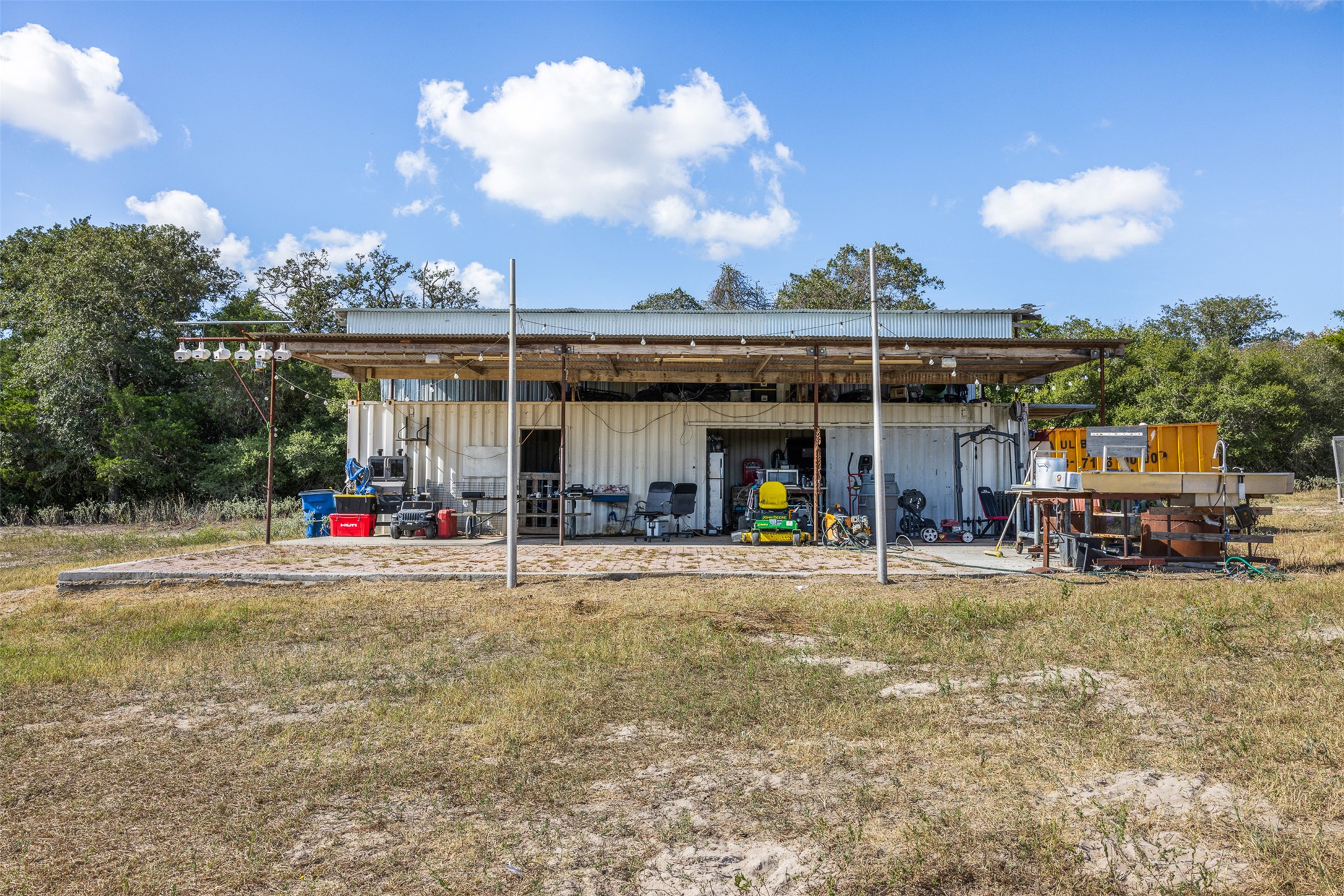 main property photo 15