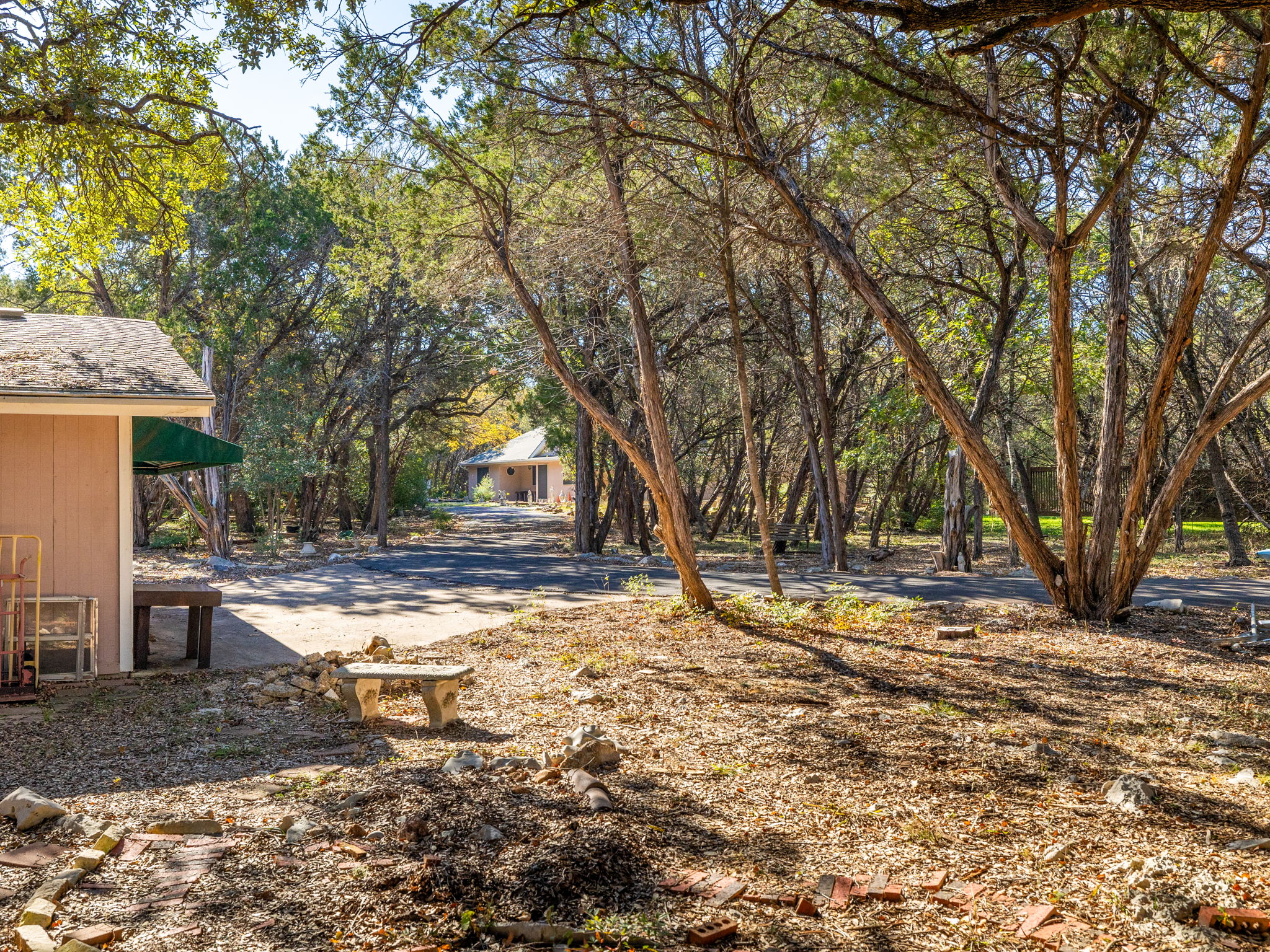 main property photo 28