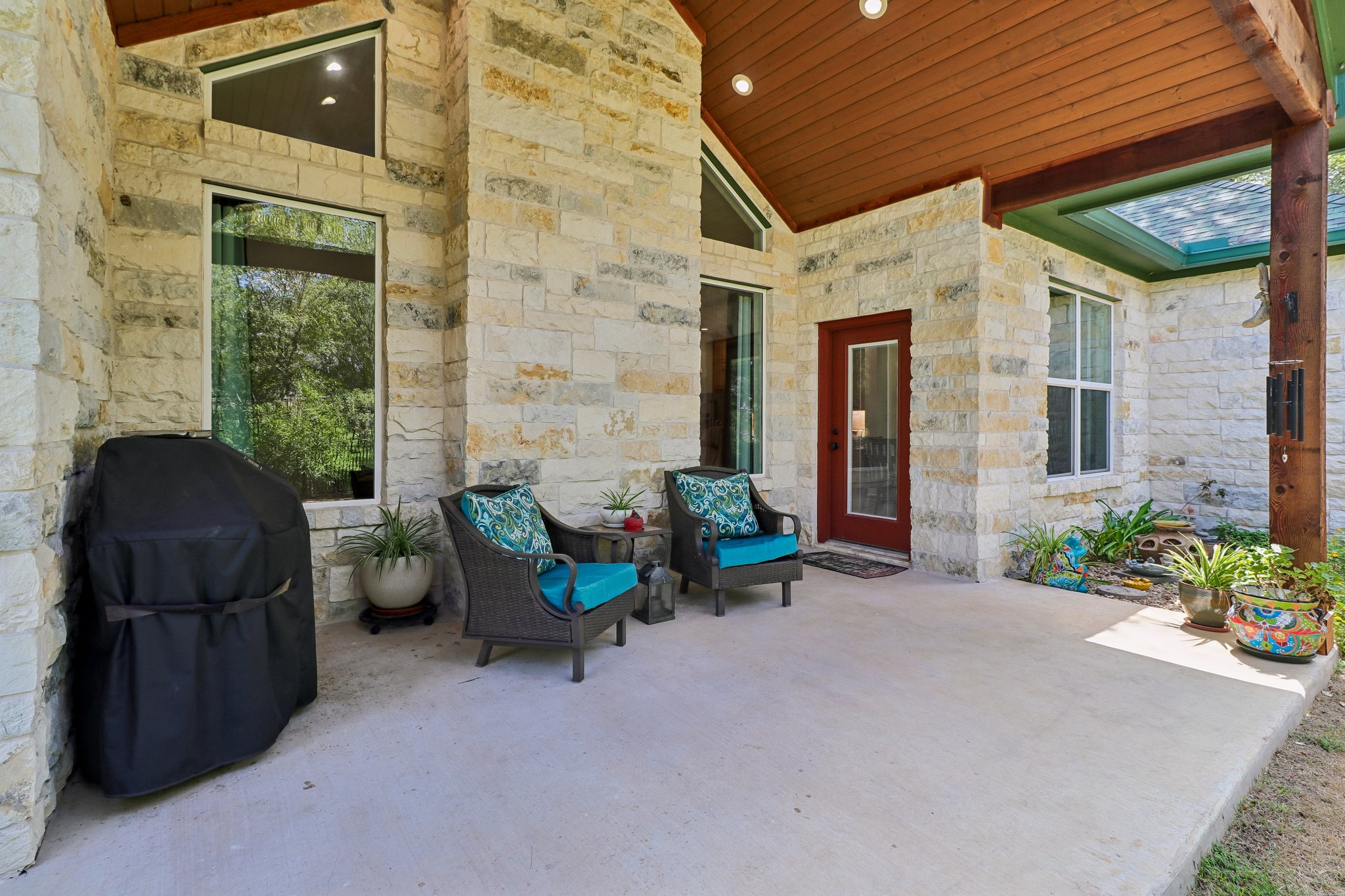 main property photo 12