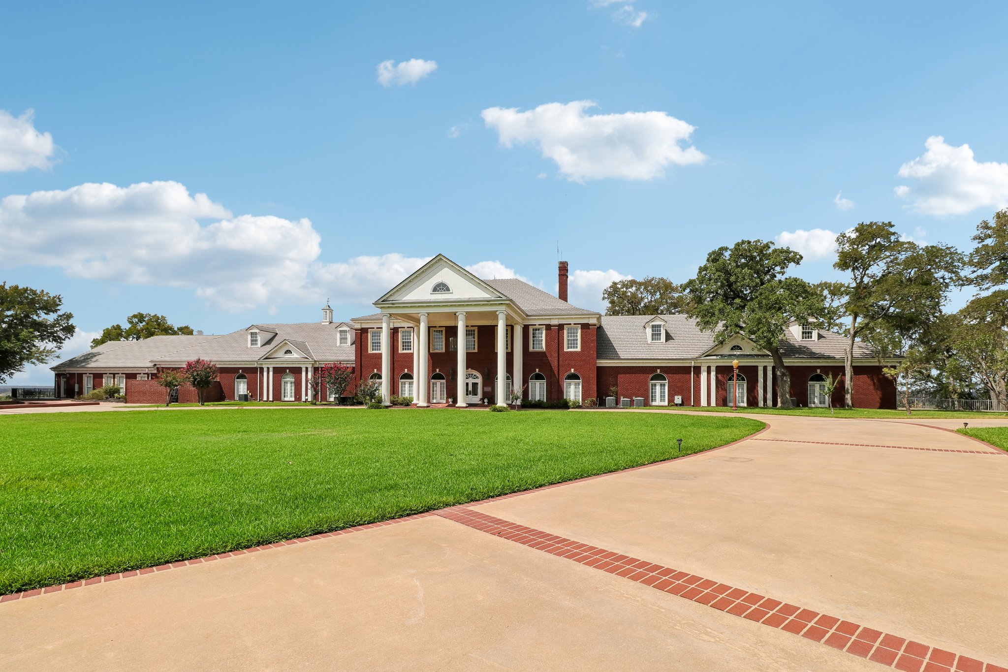 main property photo 21