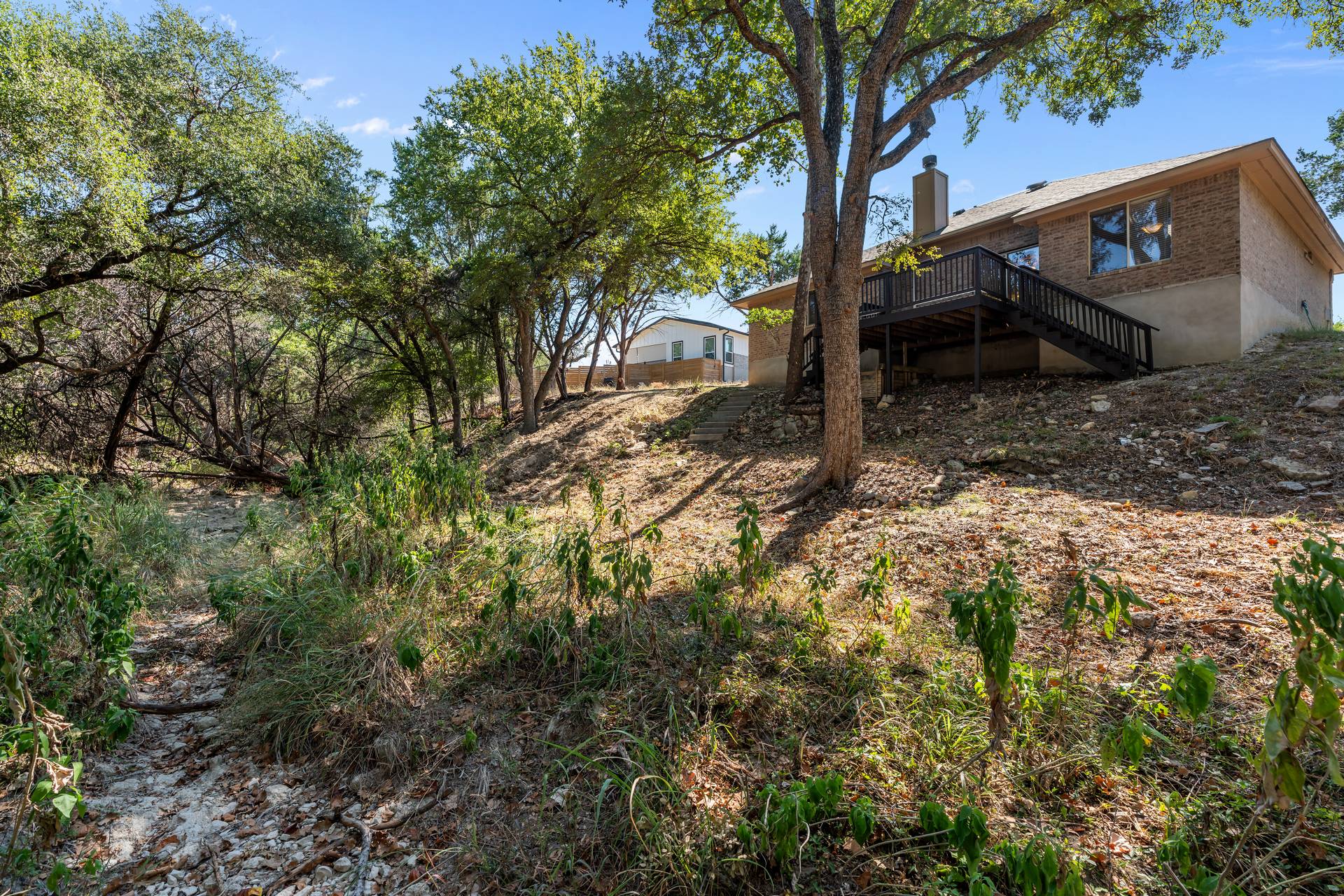 main property photo 25