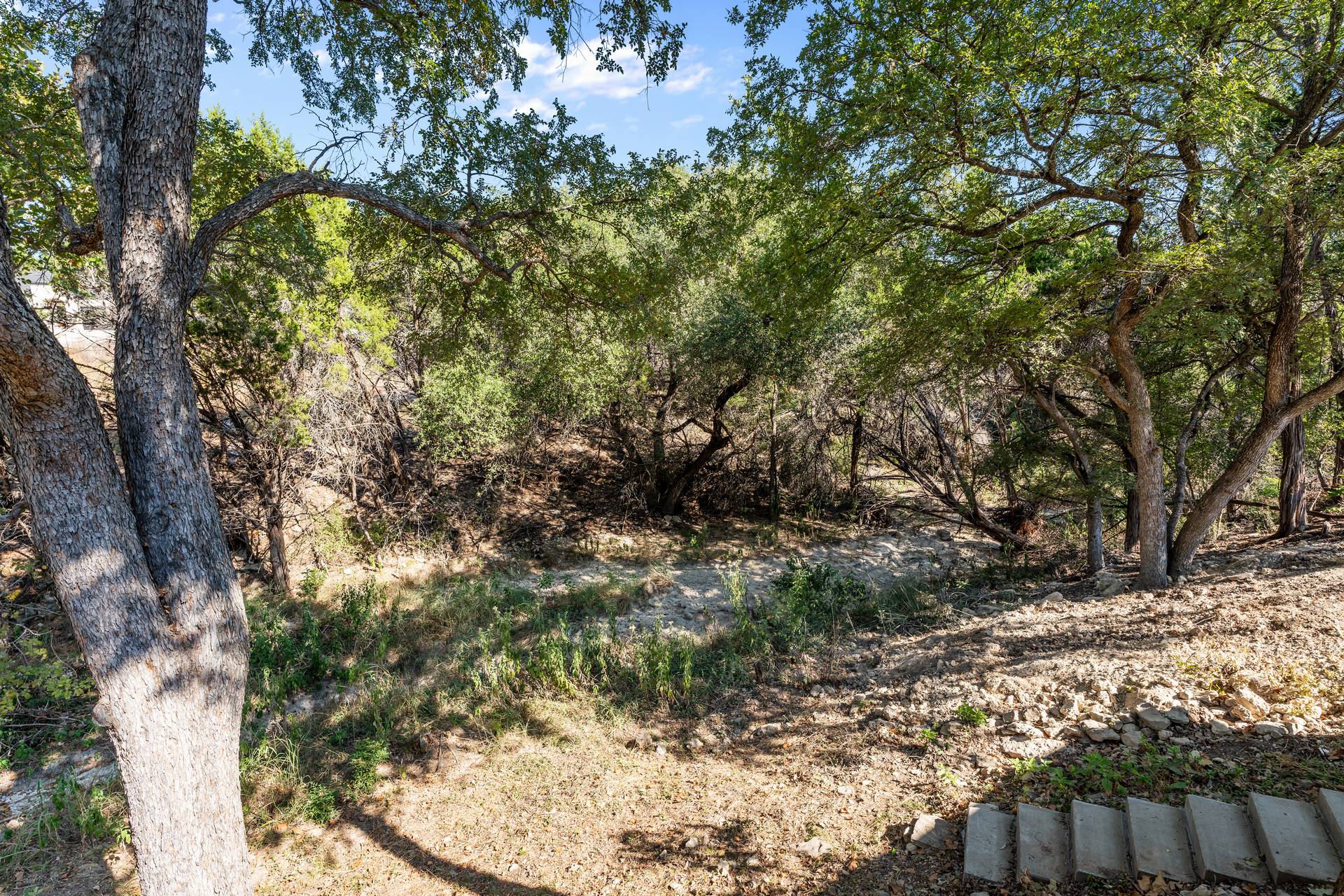 main property photo 27