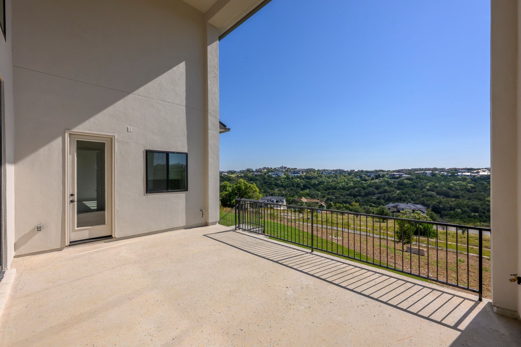 main property photo 26