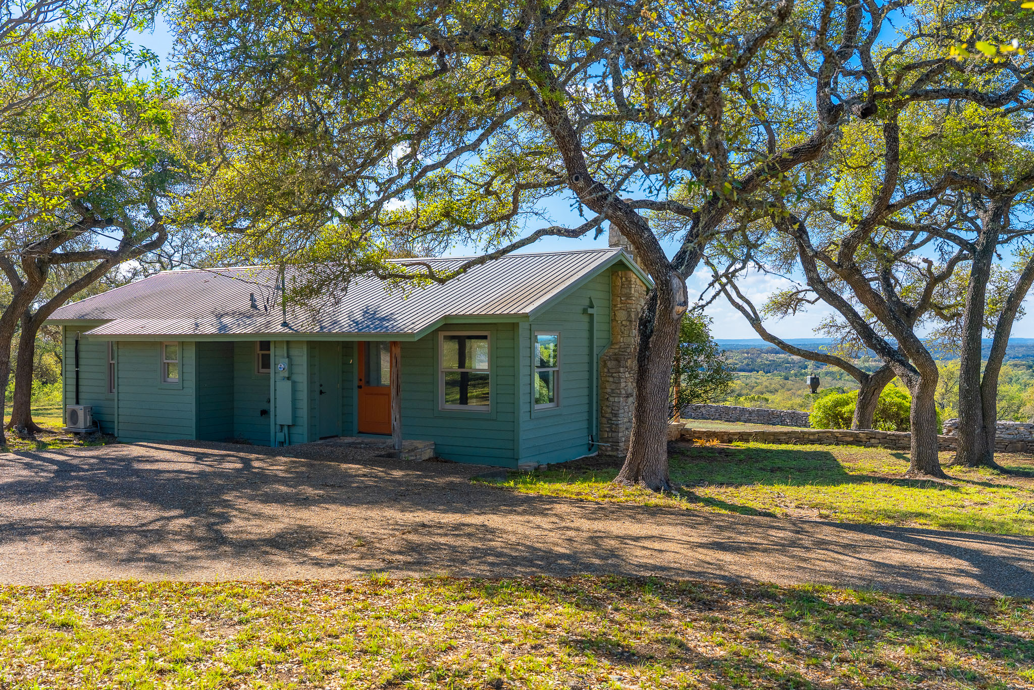 main property photo 7