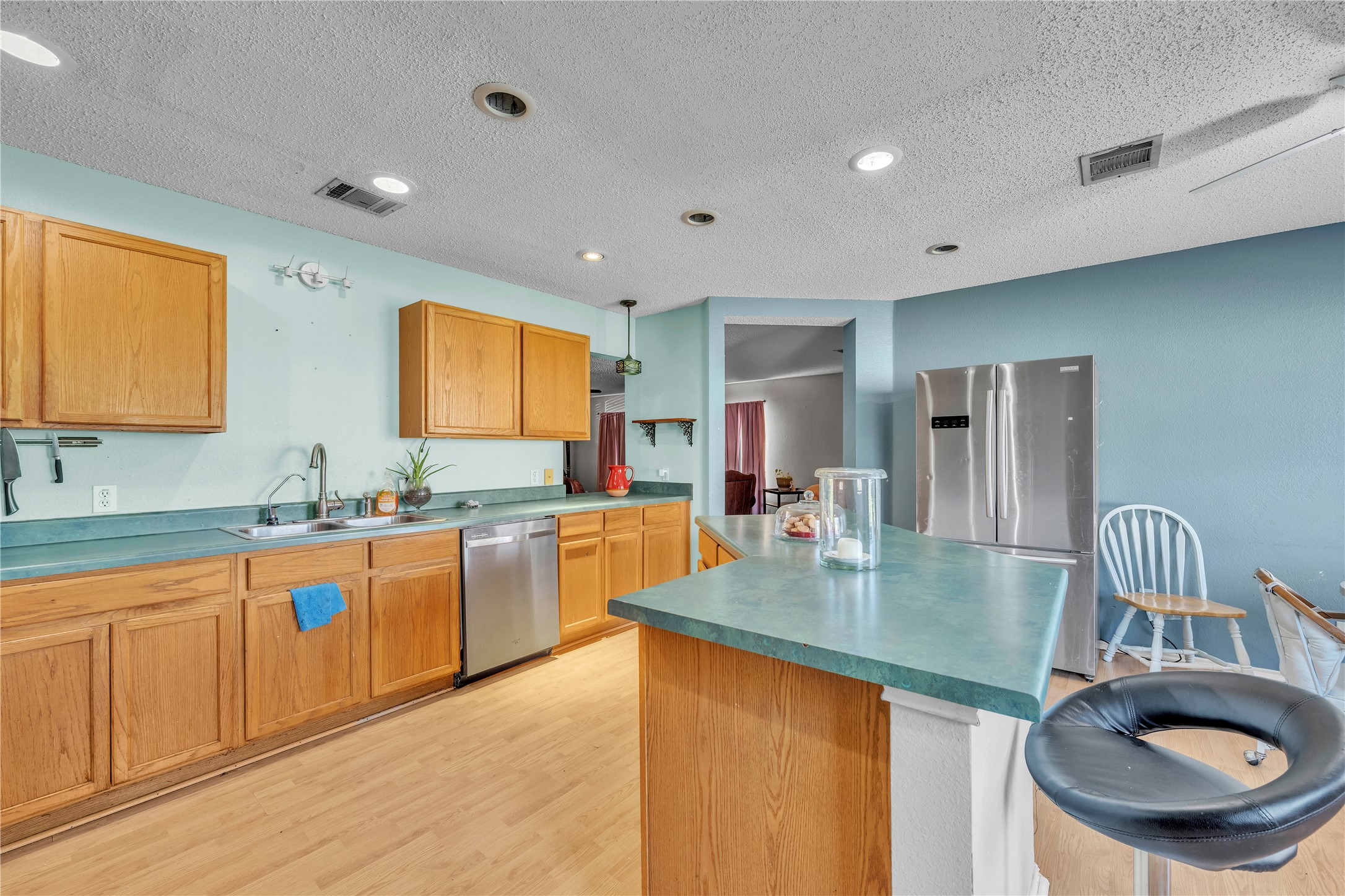 main property photo 3