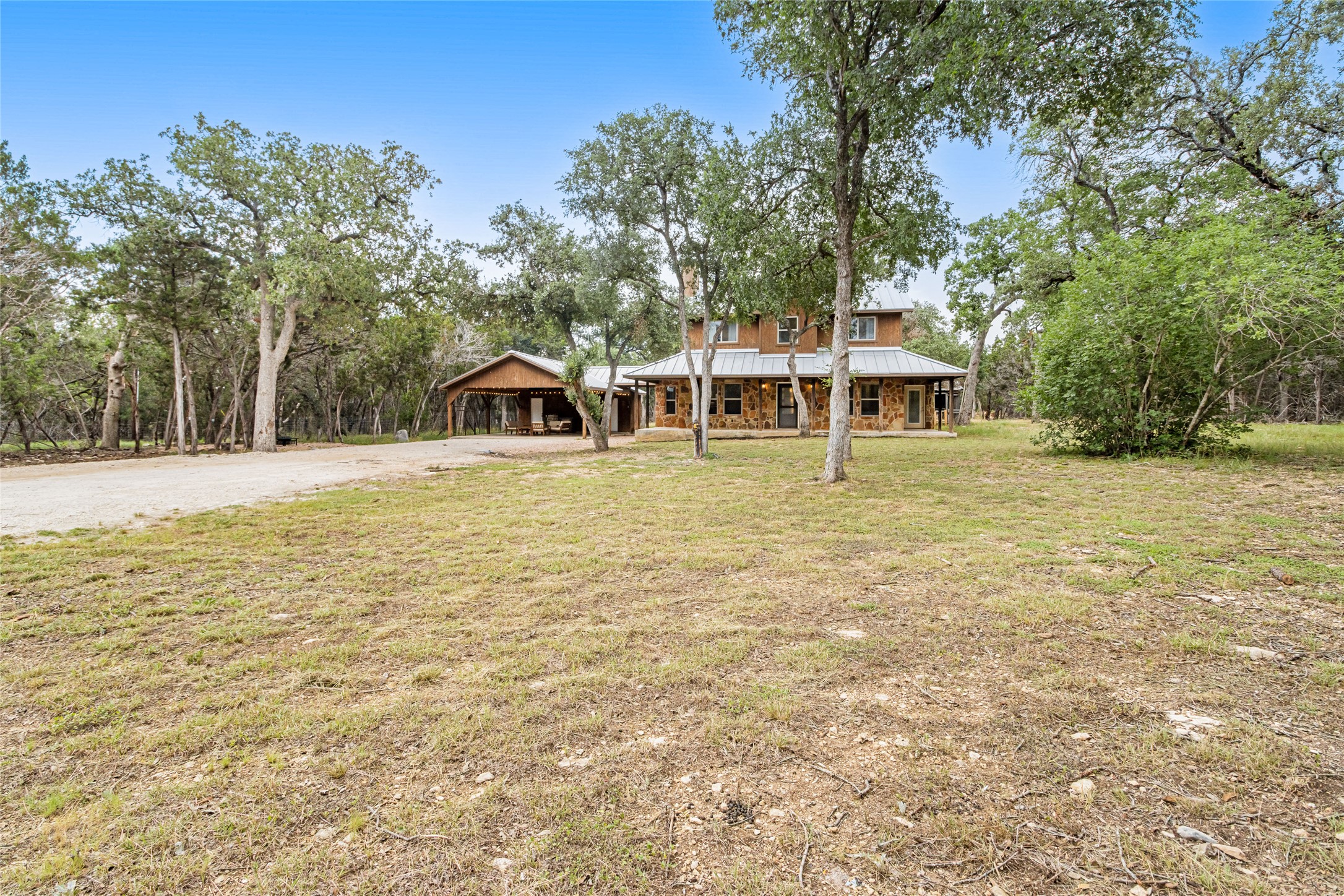 main property photo 7