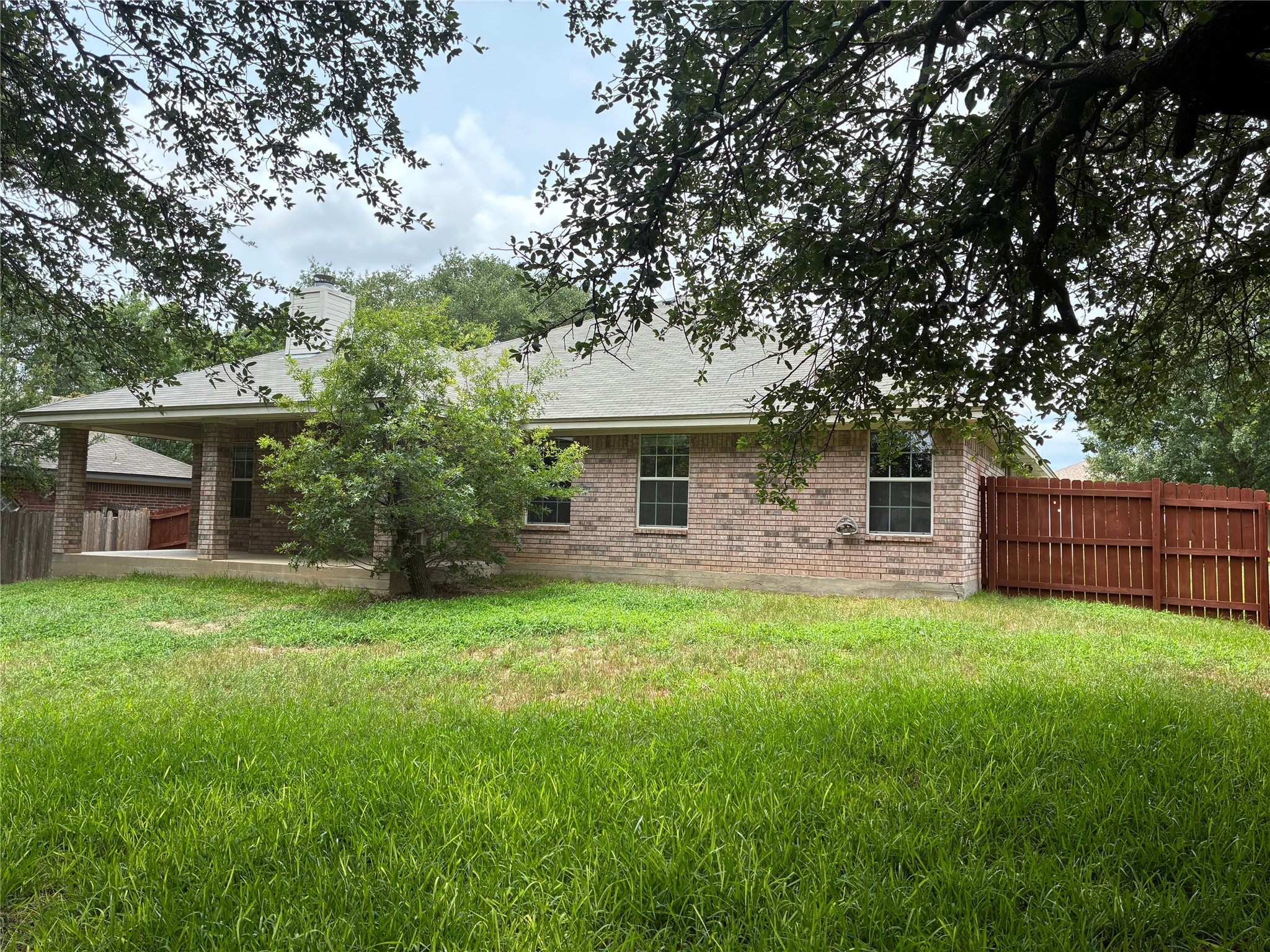 main property photo 26