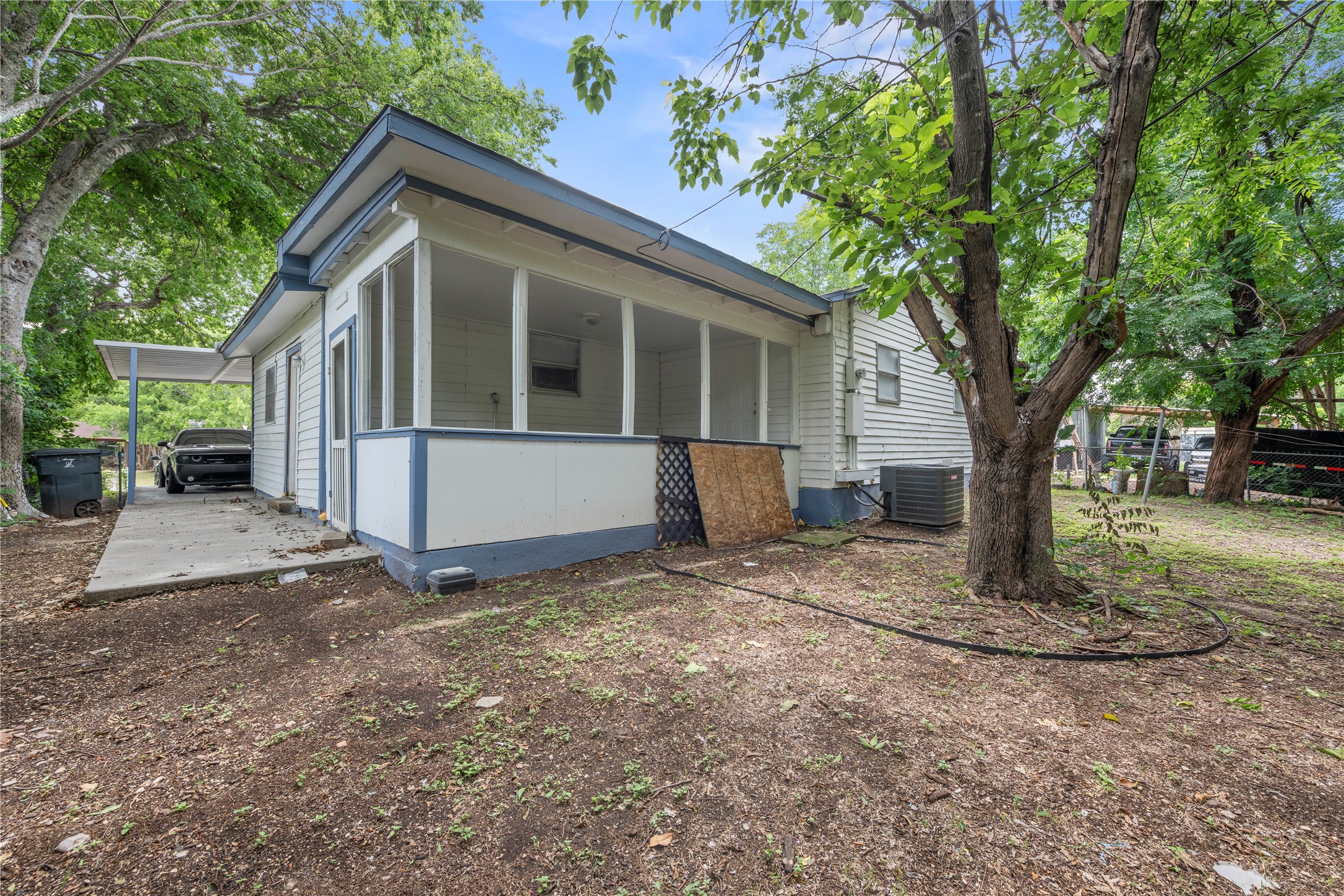 main property photo 20