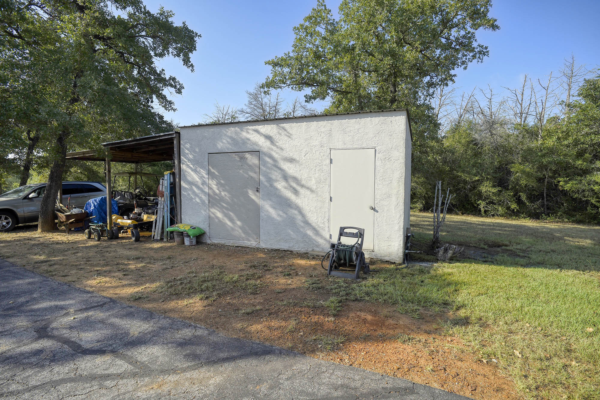 main property photo 38