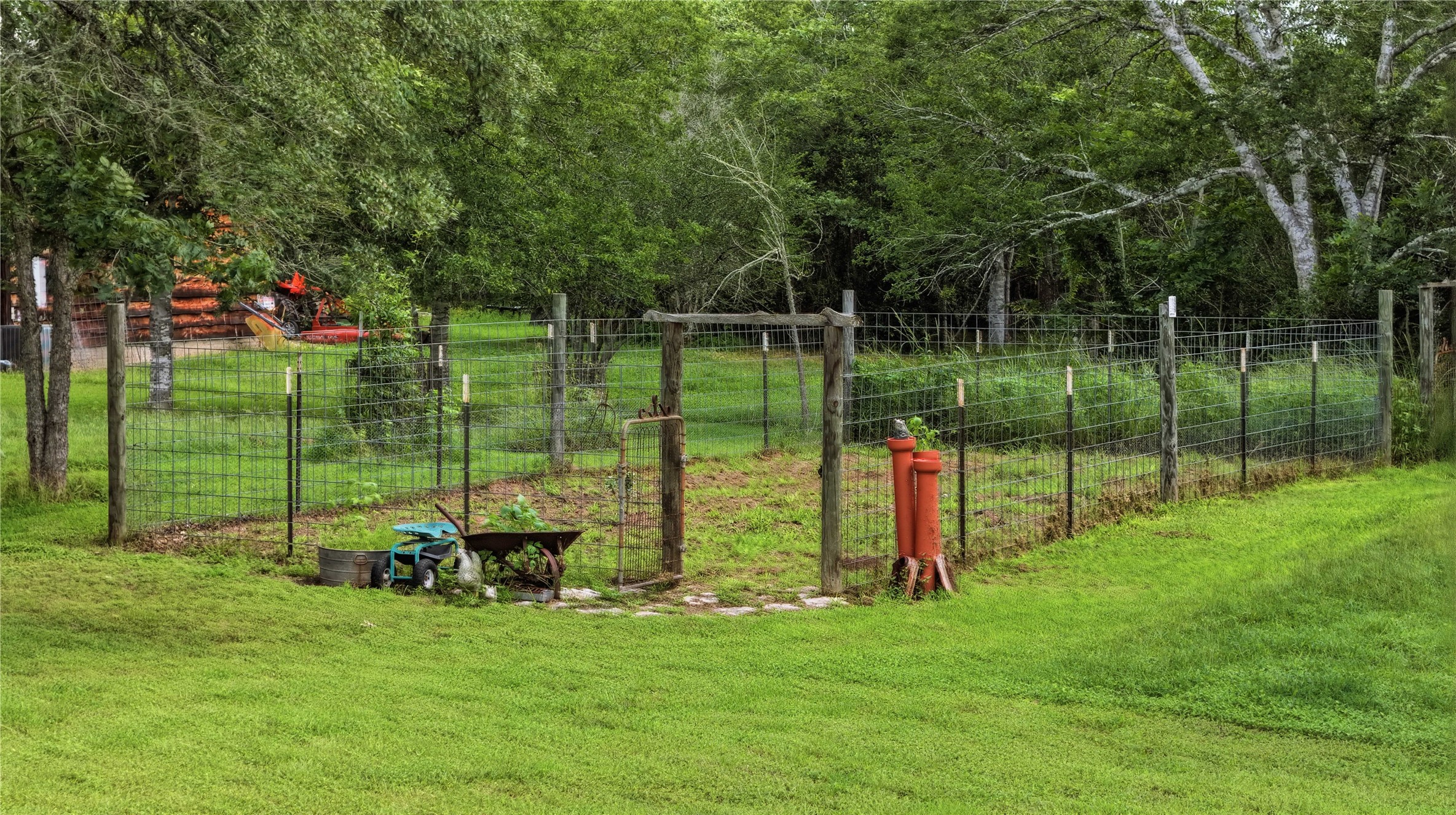 main property photo 19
