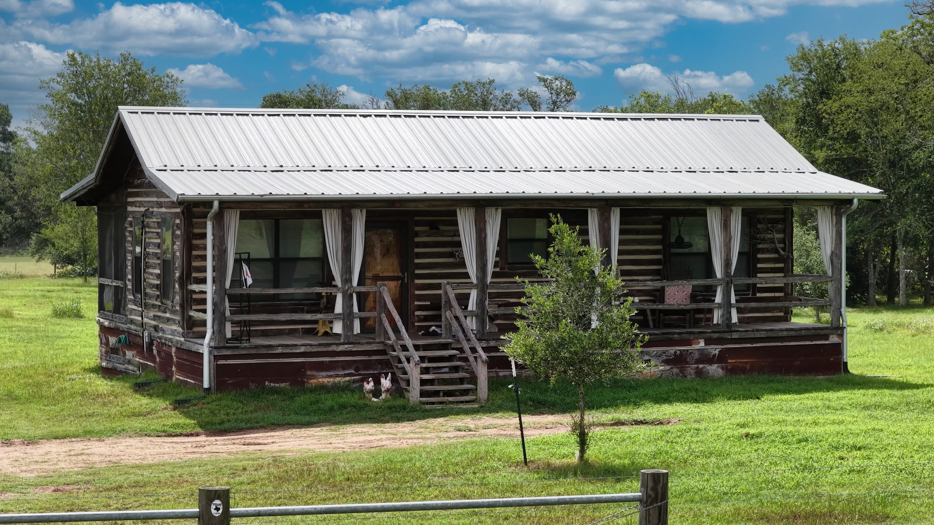 main property photo 28