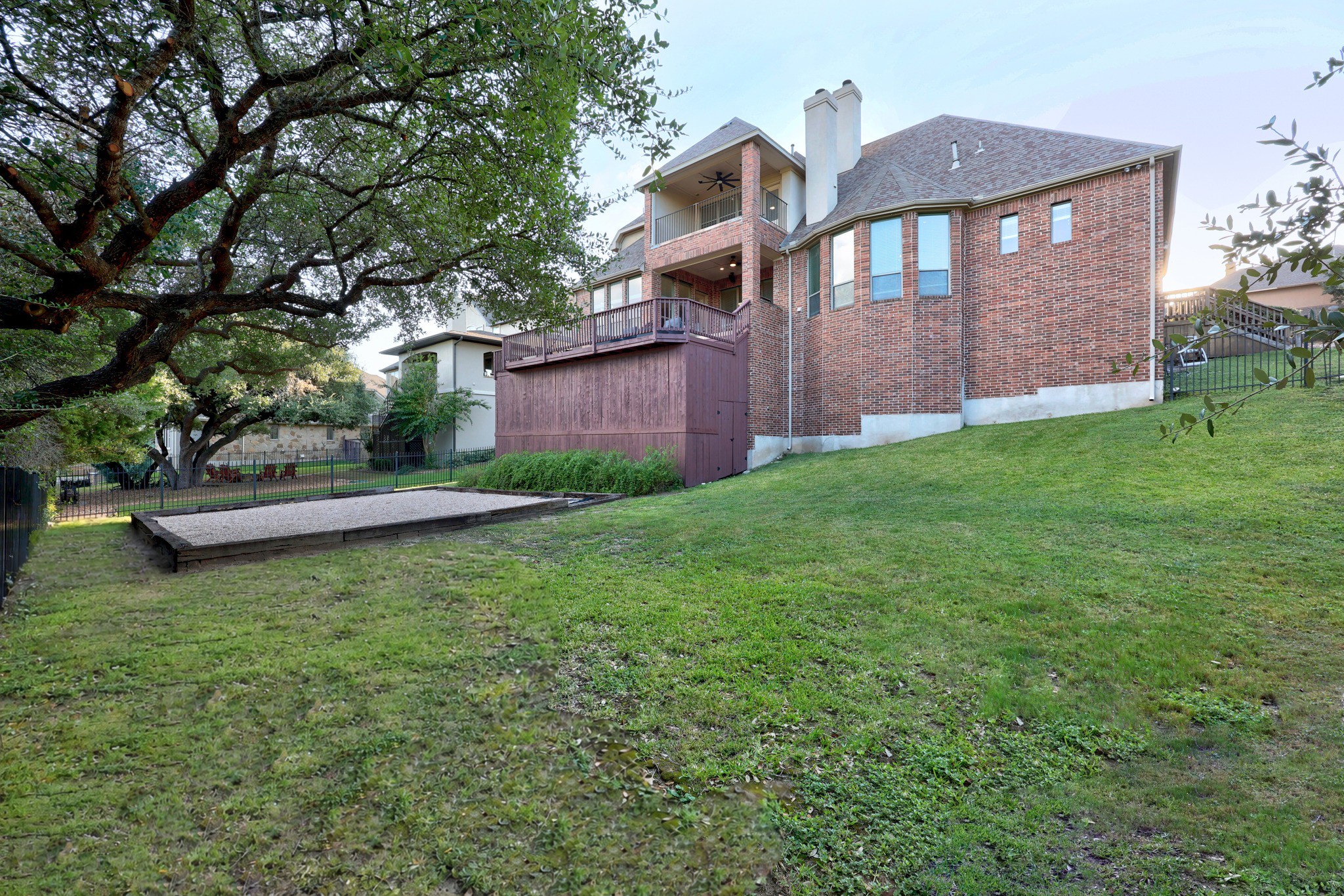 main property photo 34