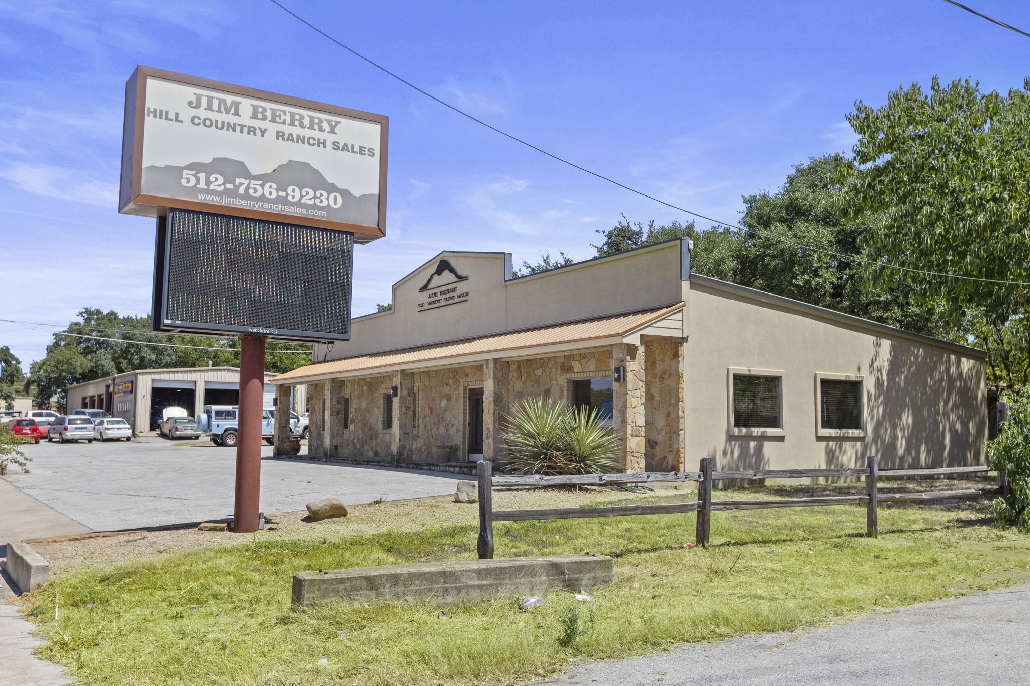 main property photo 2