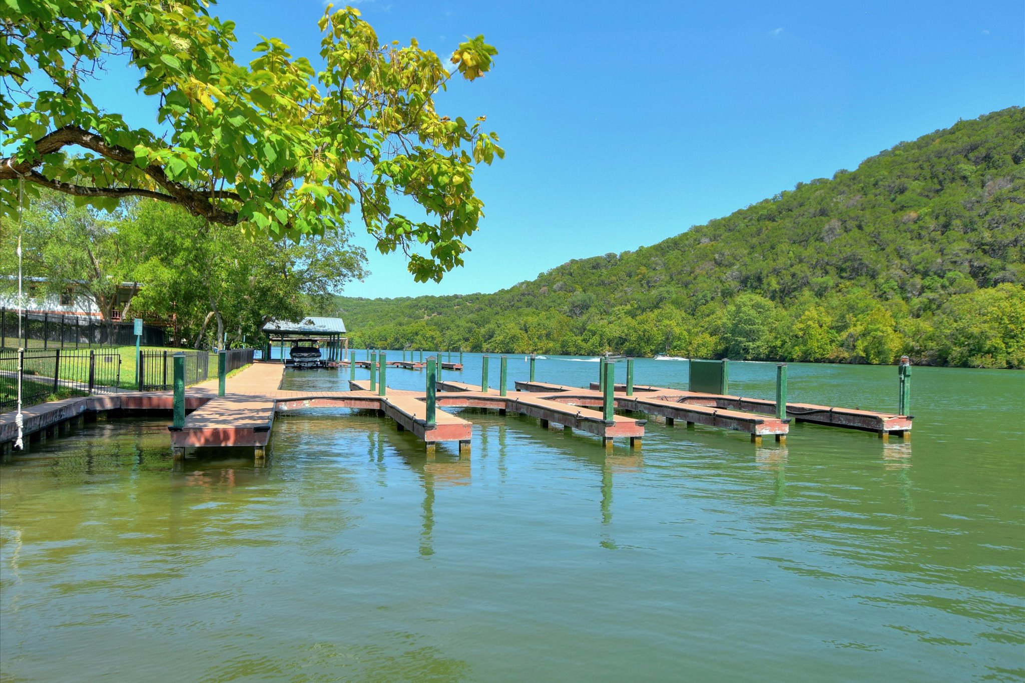 main property photo 32