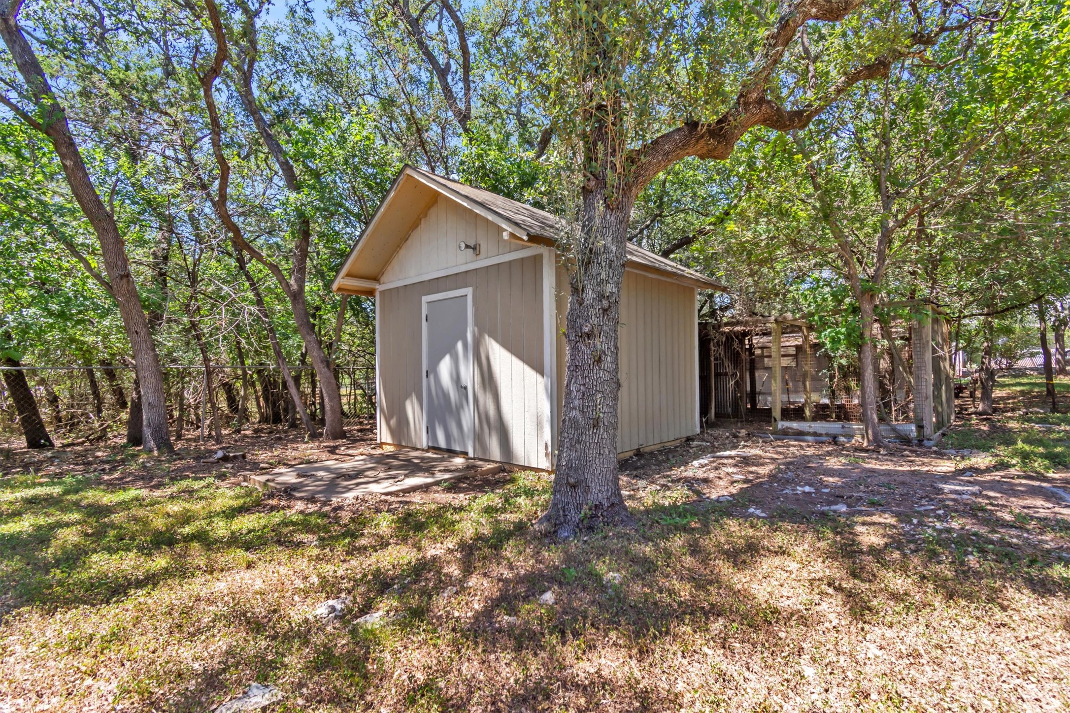 main property photo 35