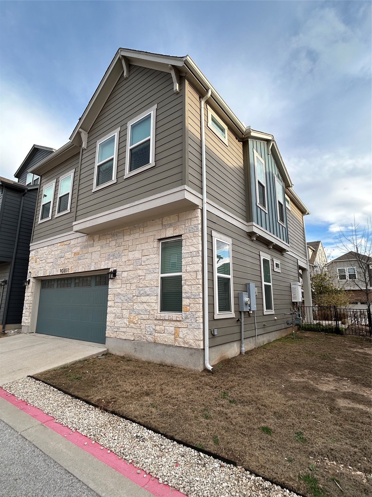 main property photo 19