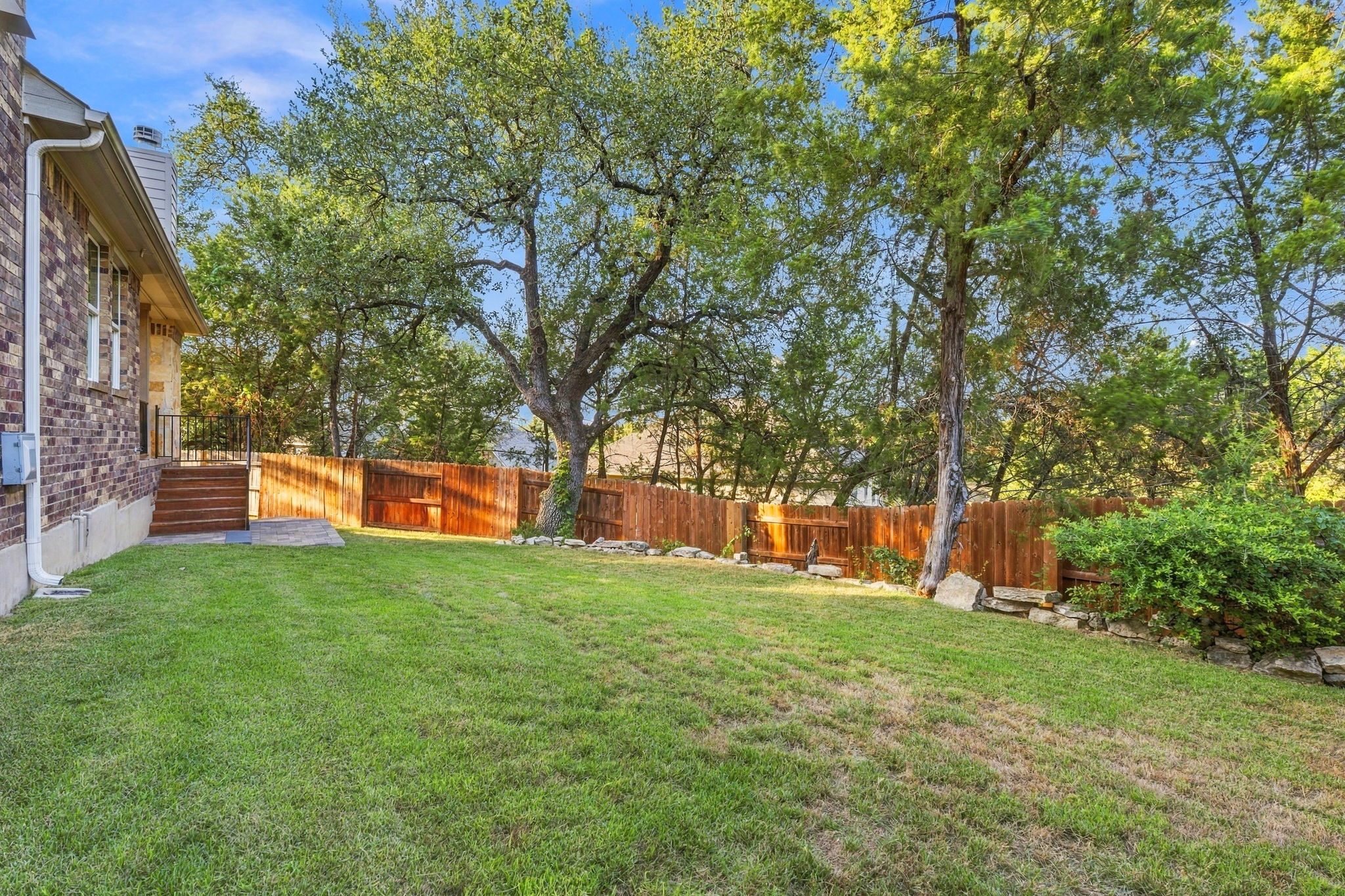 main property photo 32