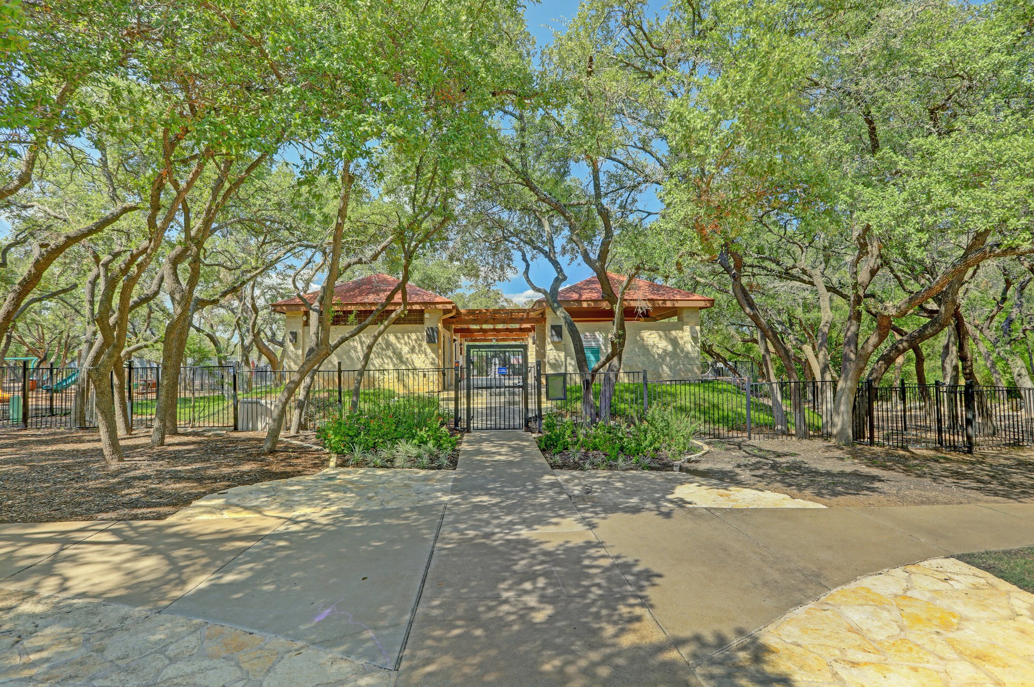 main property photo 14