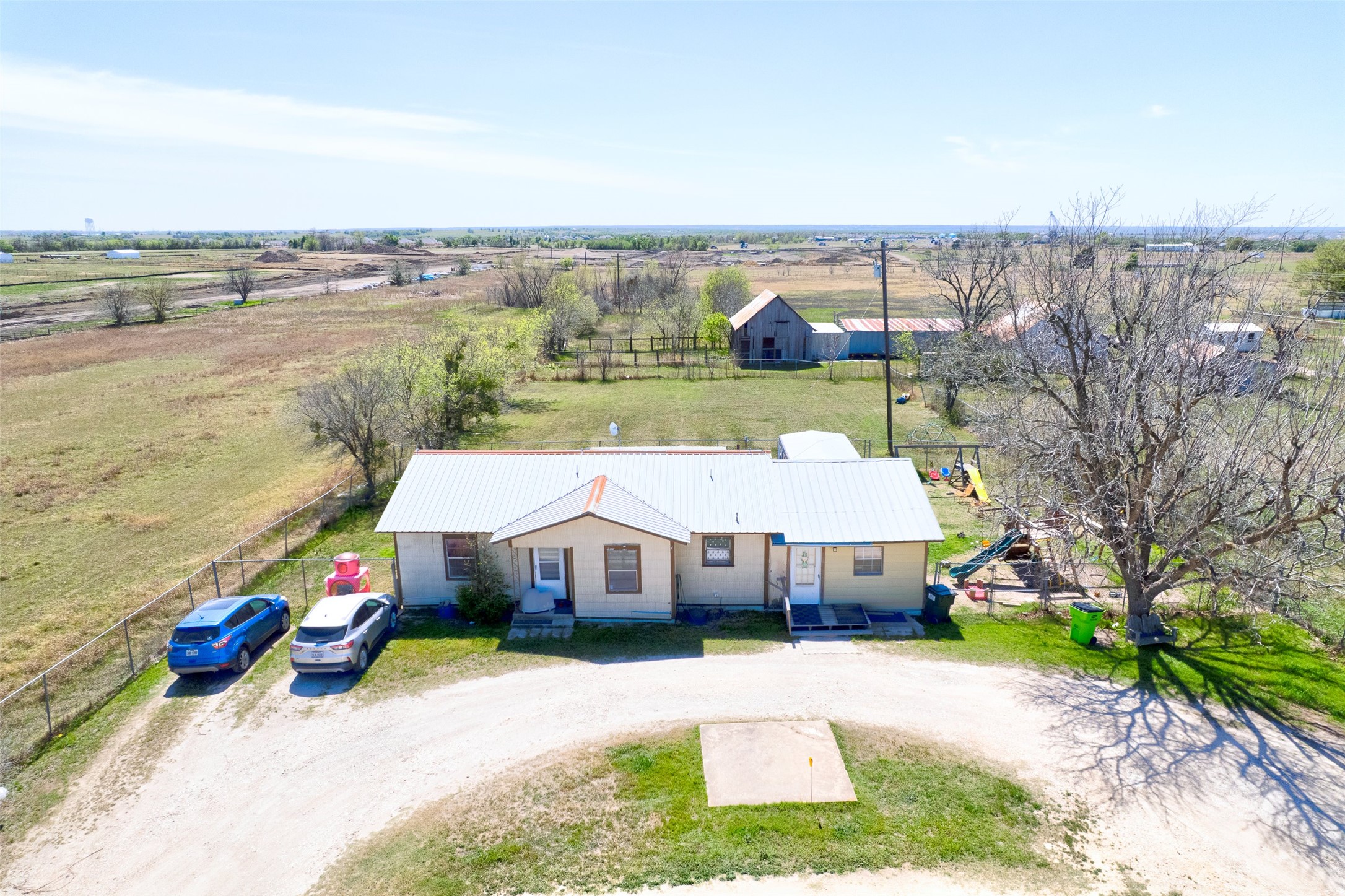 main property photo 15