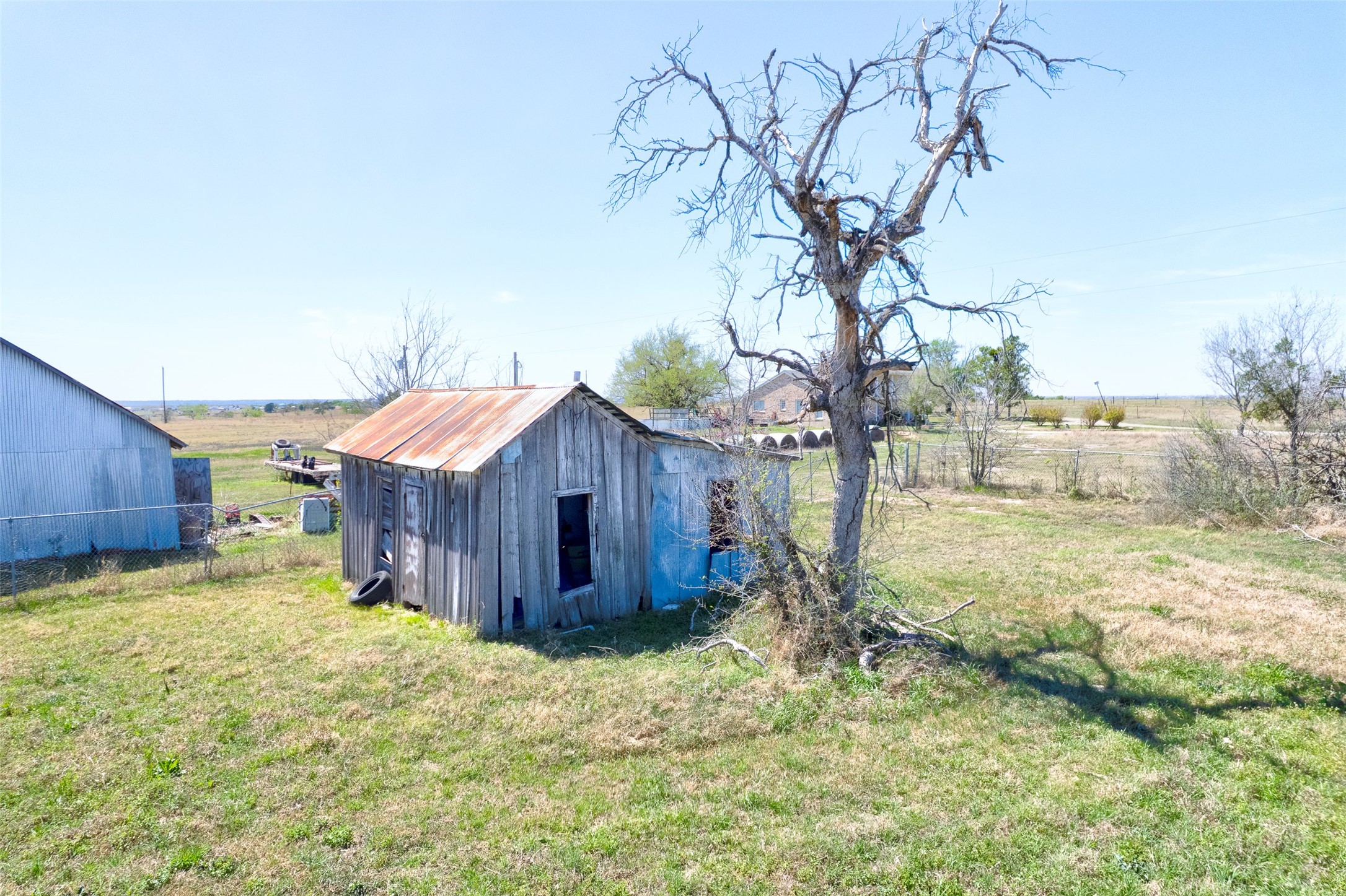 main property photo 24