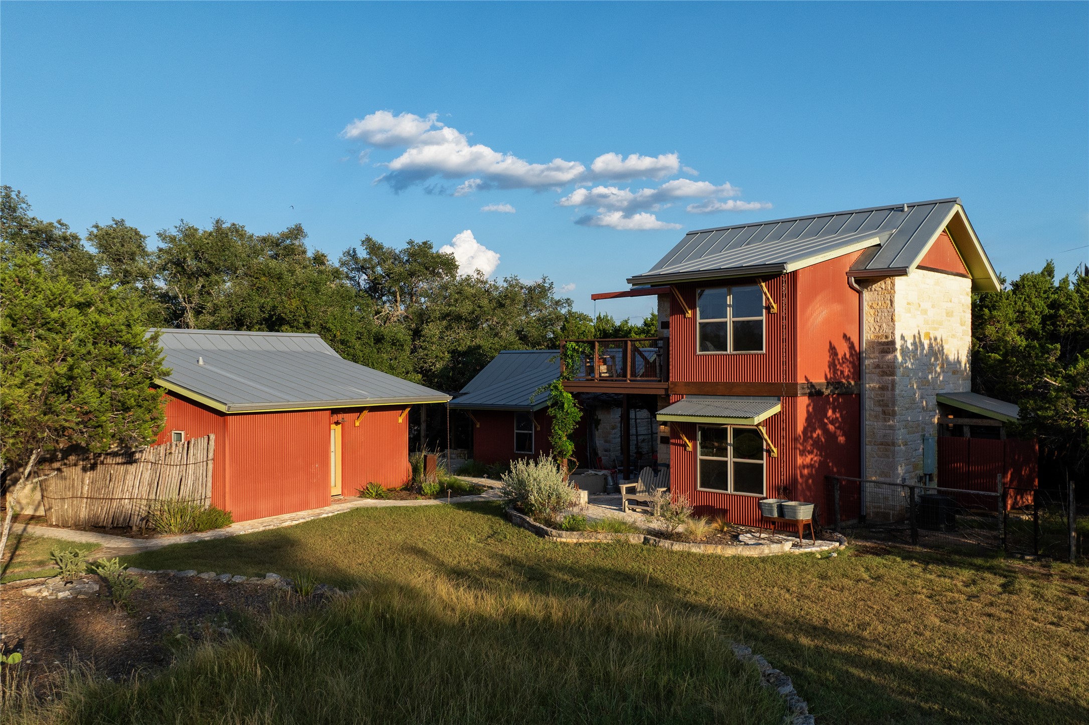 main property photo 5