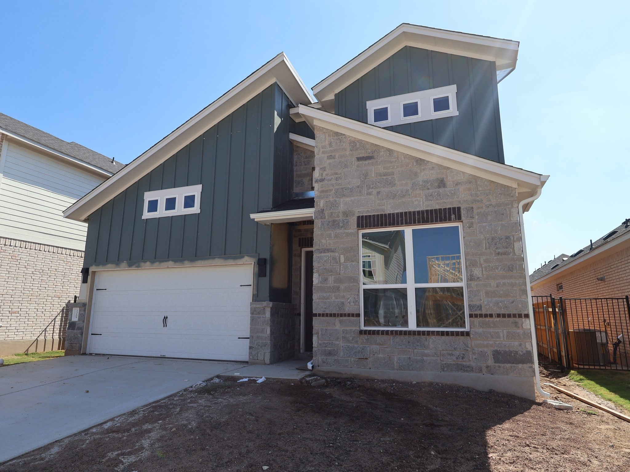 main property photo 14