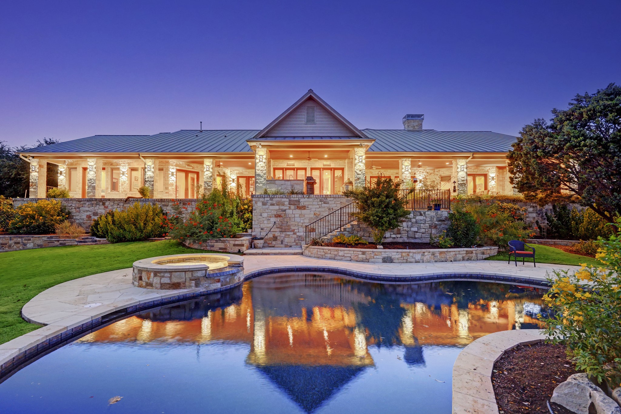 main property photo 4
