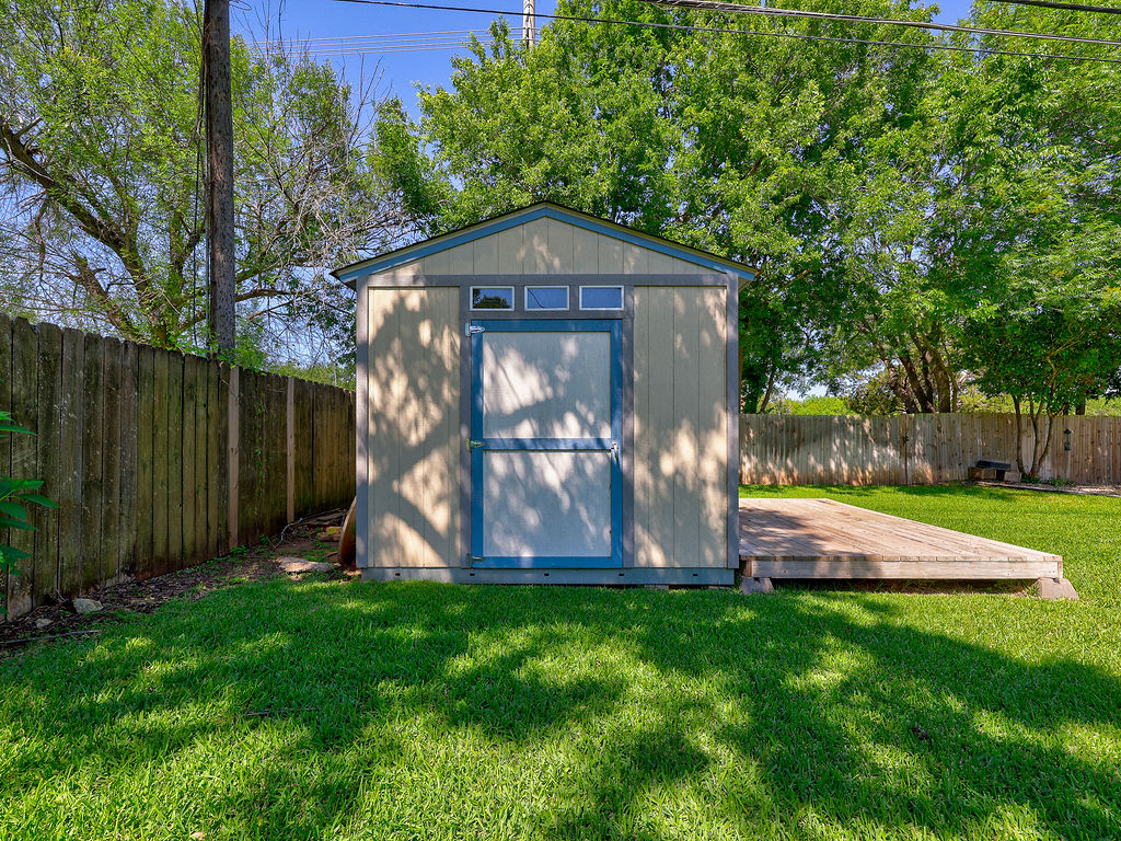 main property photo 27
