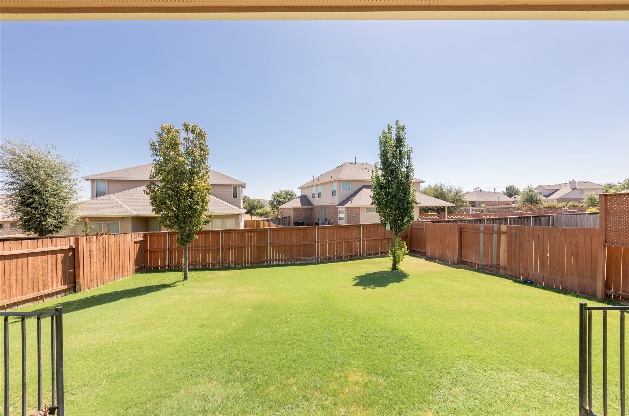 main property photo 31