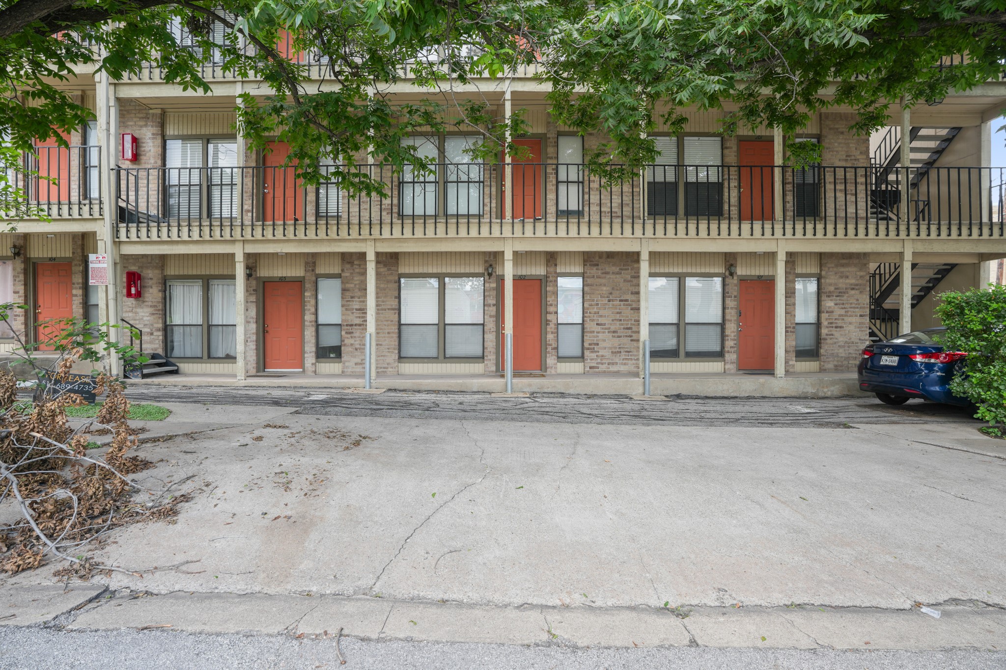 main property photo 11